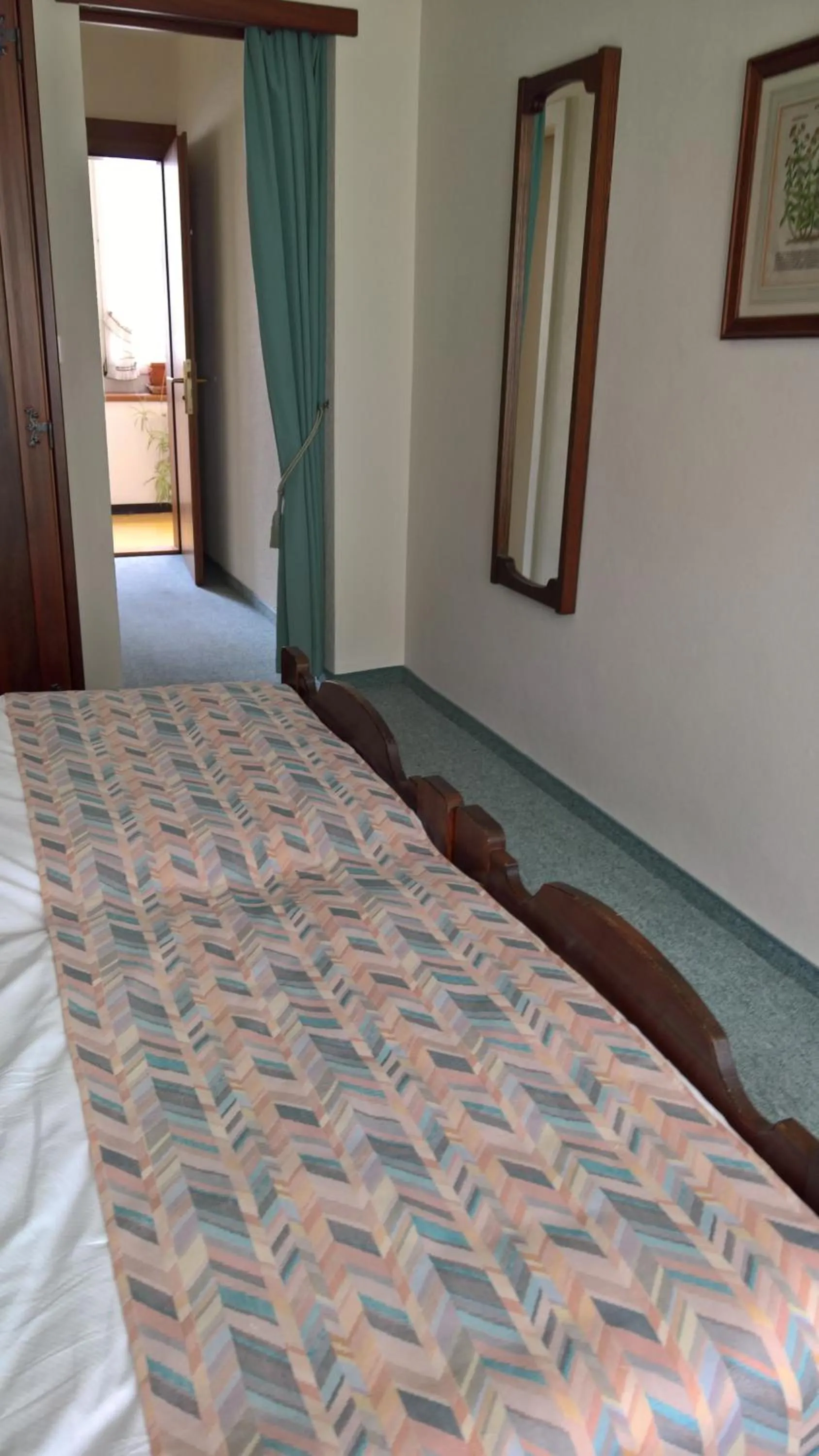 Decorative detail in Agence ALV - Art Le Vin