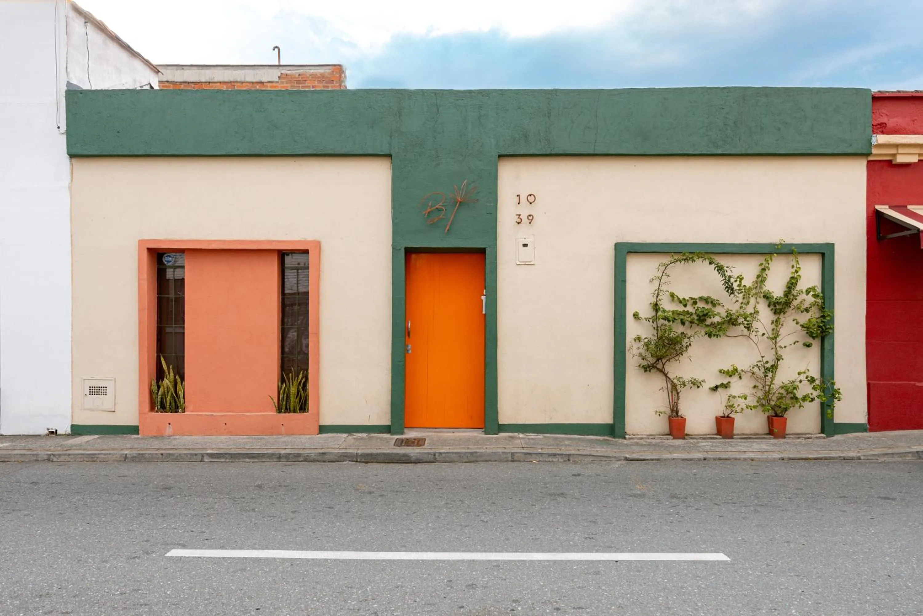 Facade/entrance in Botánica Casa Hotel