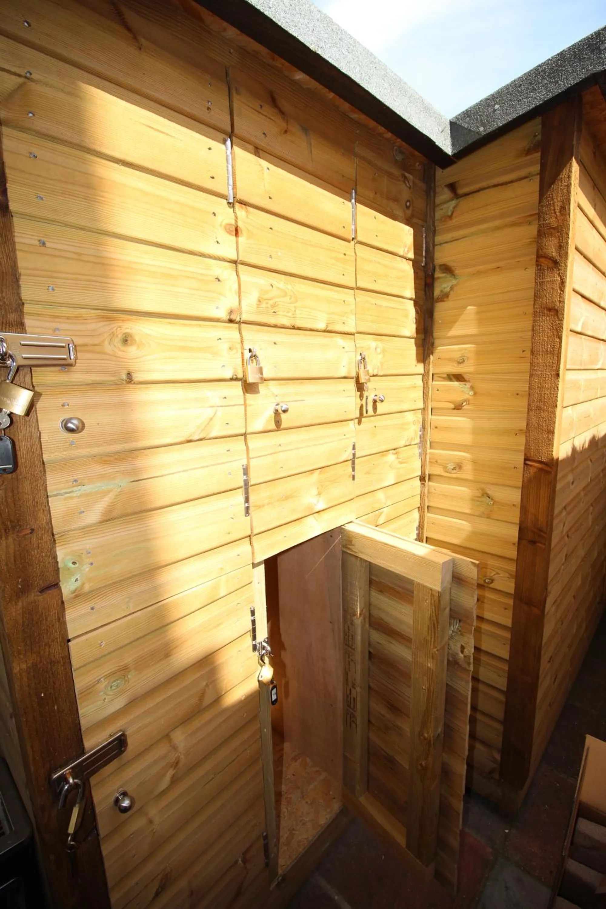 microwave in Number 8