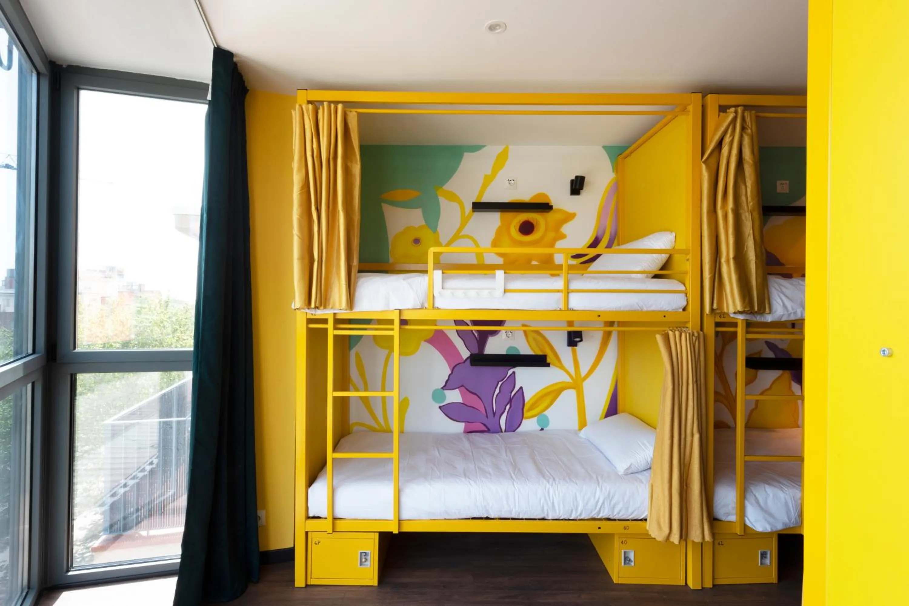 bunk bed, Bed in Hostelle - Women only hostel Barcelona