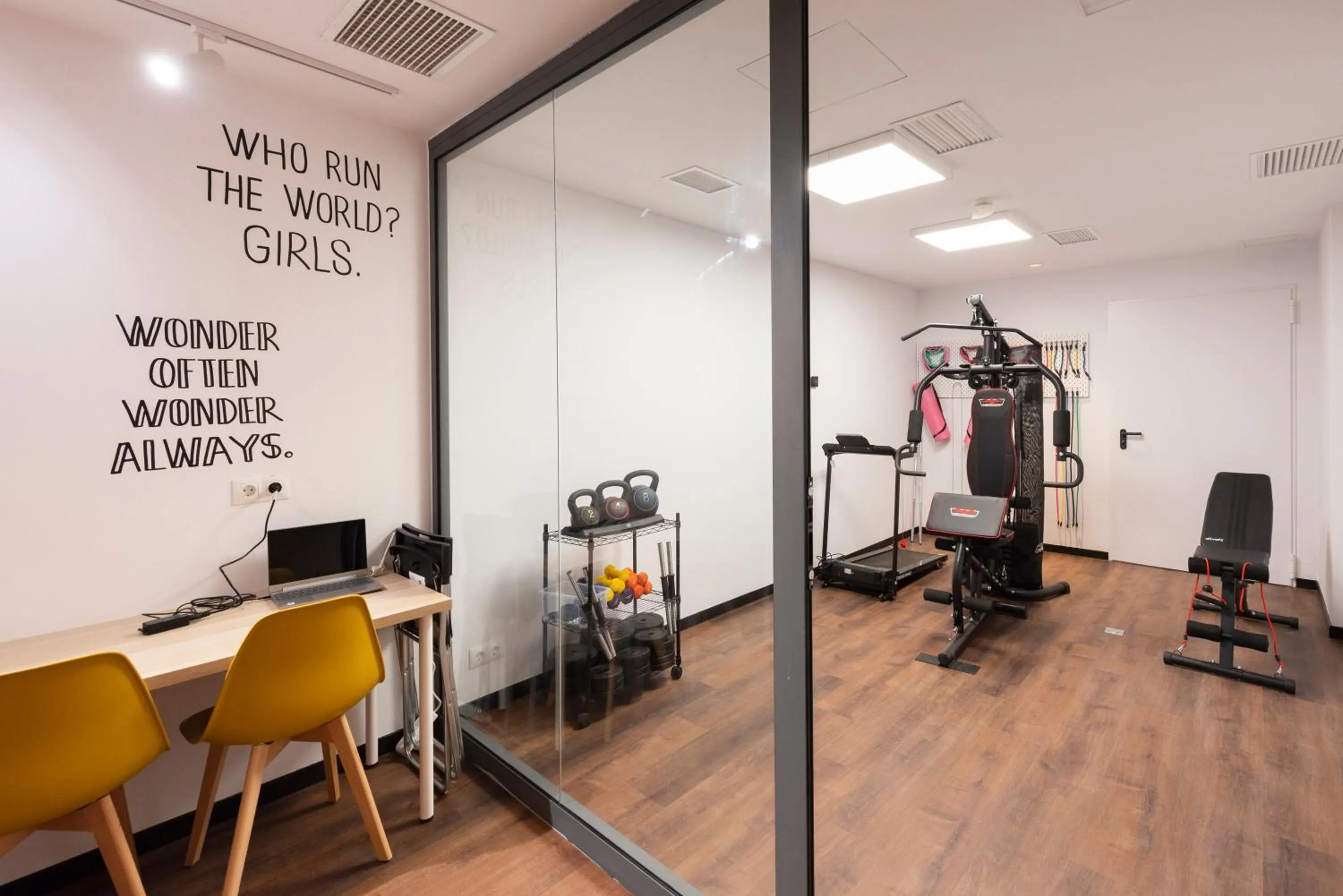 Fitness centre/facilities in Hostelle - Women only hostel Barcelona