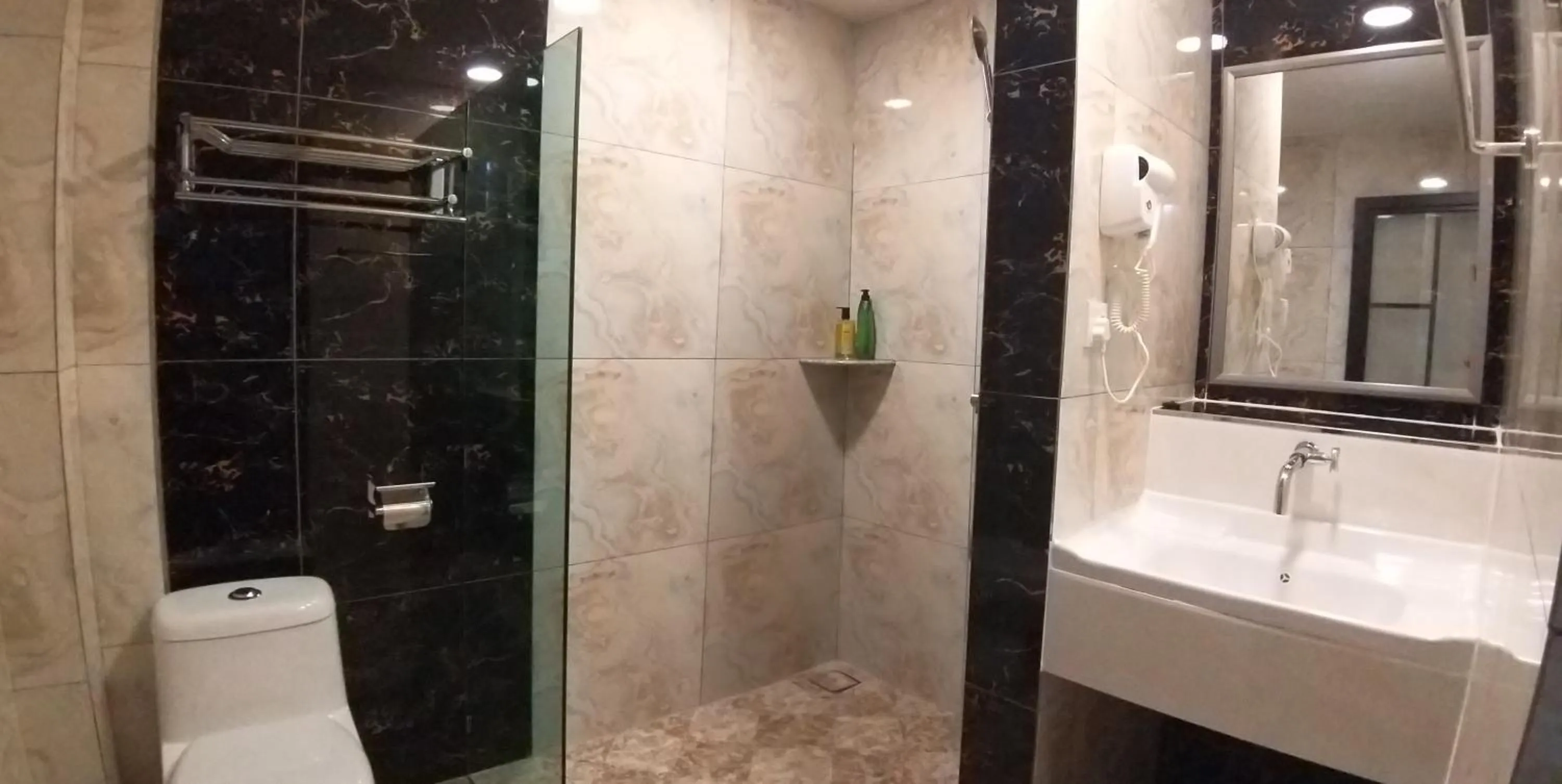 Bathroom in GOOD 9 HOTEL - Cahaya Kota Puteri