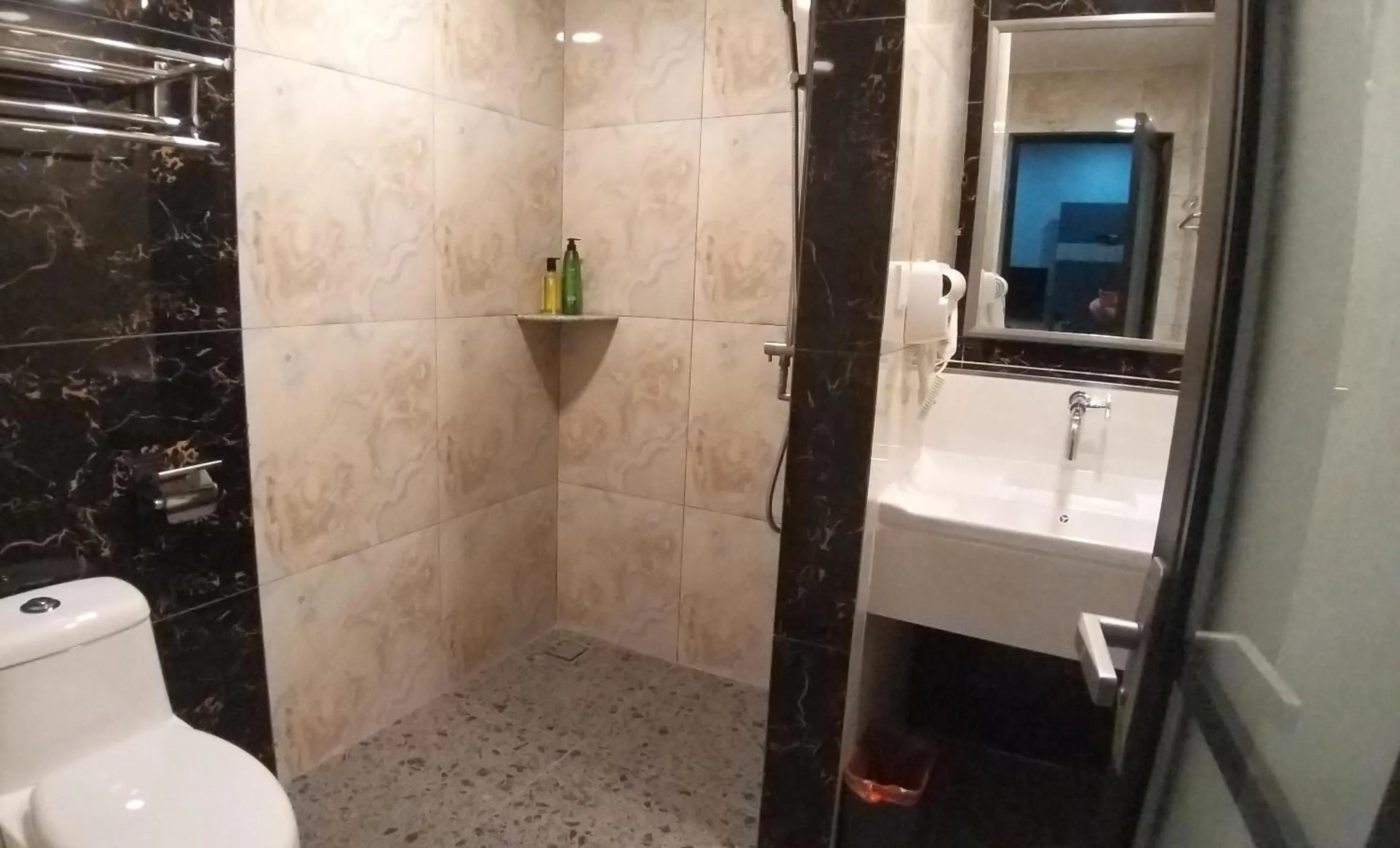 Bathroom in GOOD 9 HOTEL - Cahaya Kota Puteri