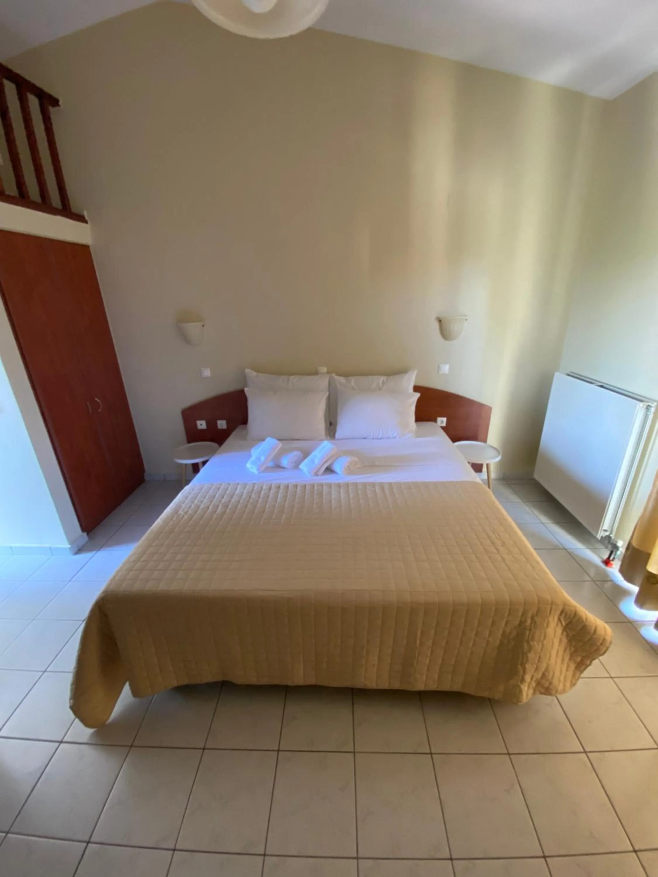 Bed in HOTEL ARIADNI