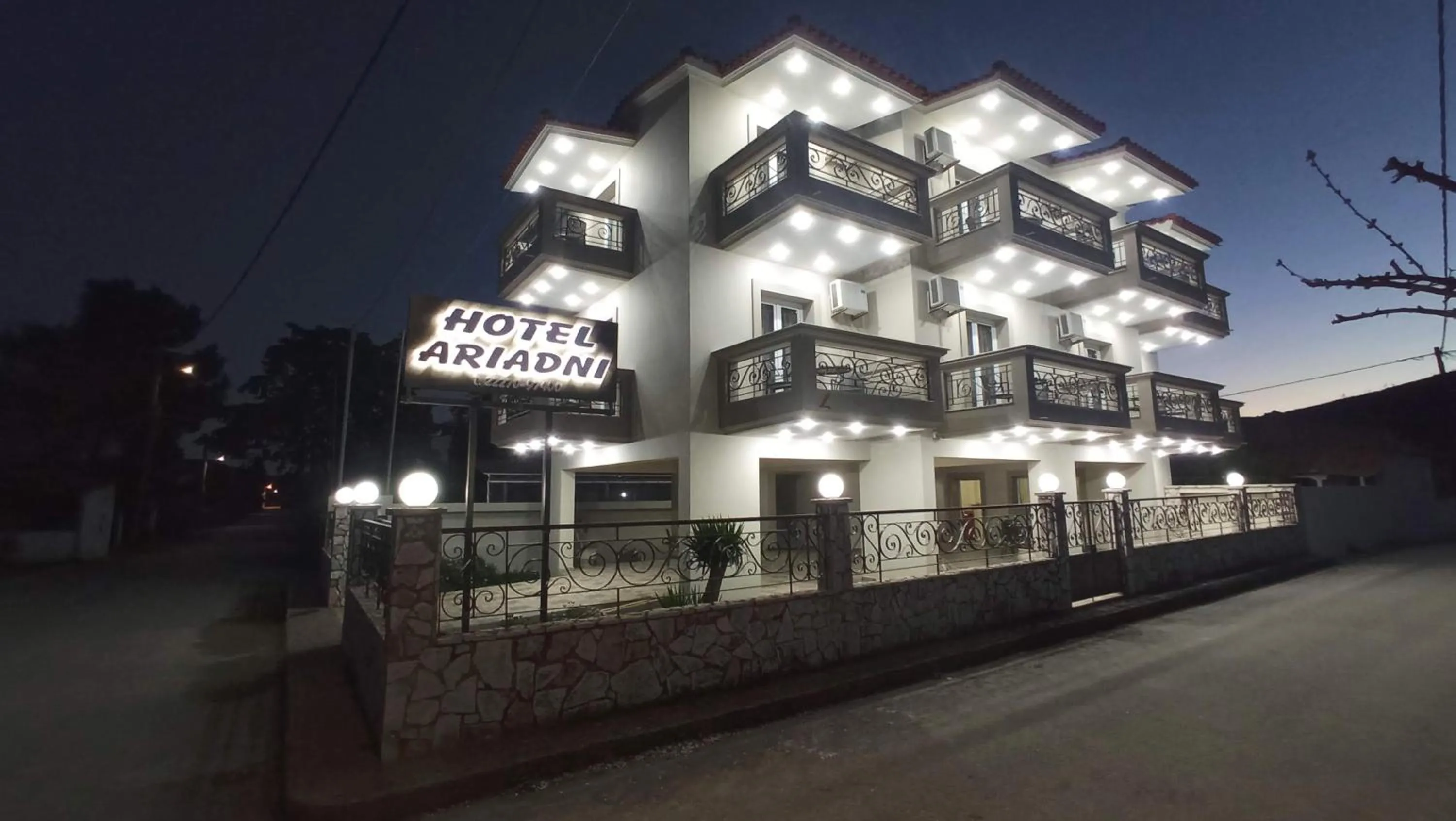 Property building in HOTEL ARIADNI