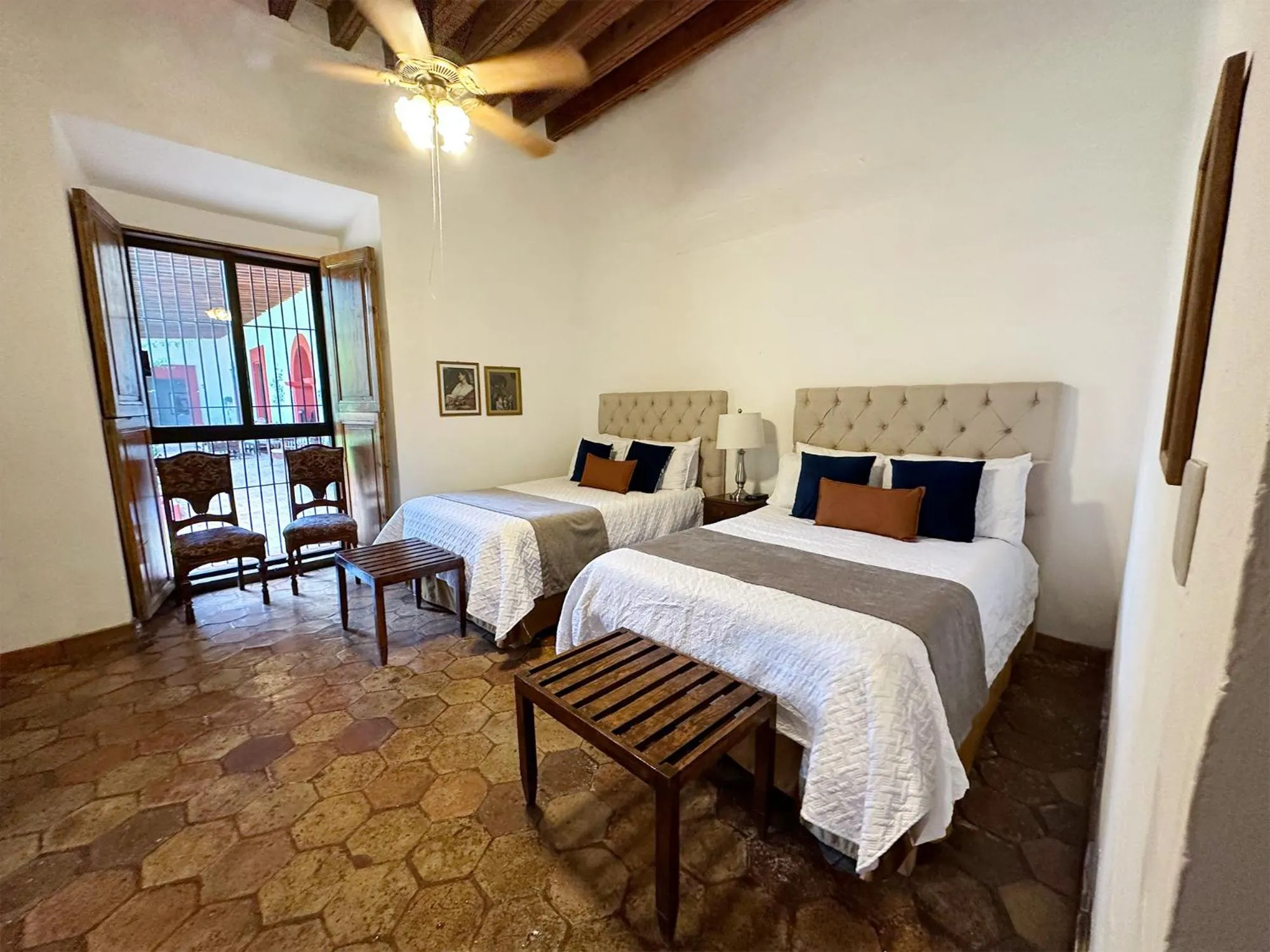 Bed in Hotel El Farol