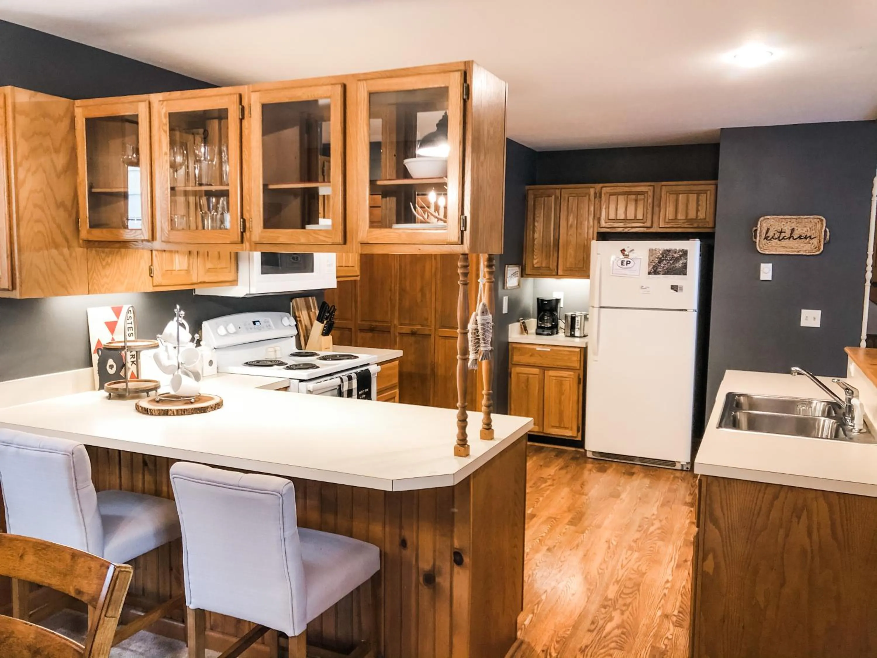 Riverfront Mountain Cottage Retreat