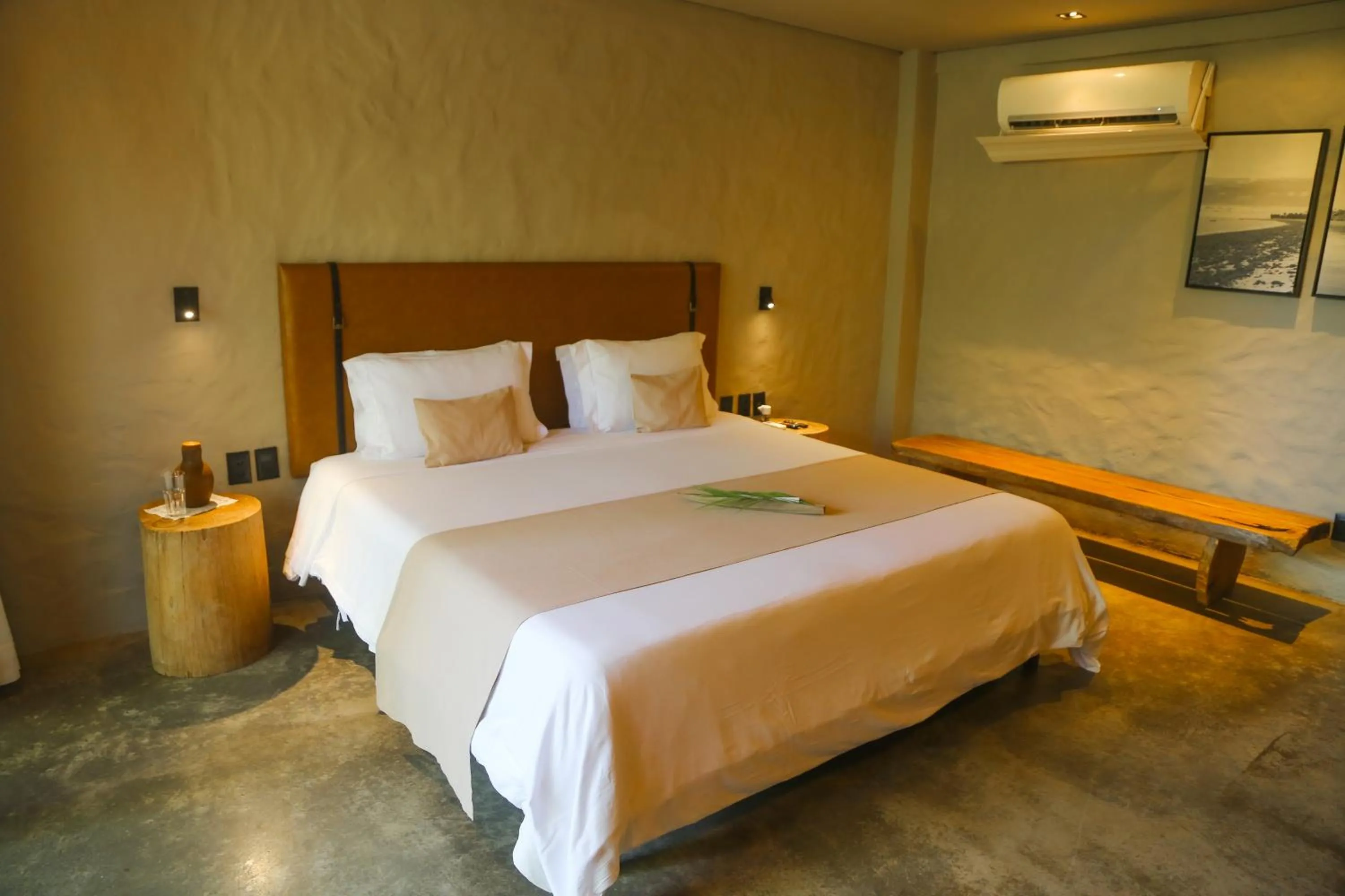 Bed in Makena Hotel