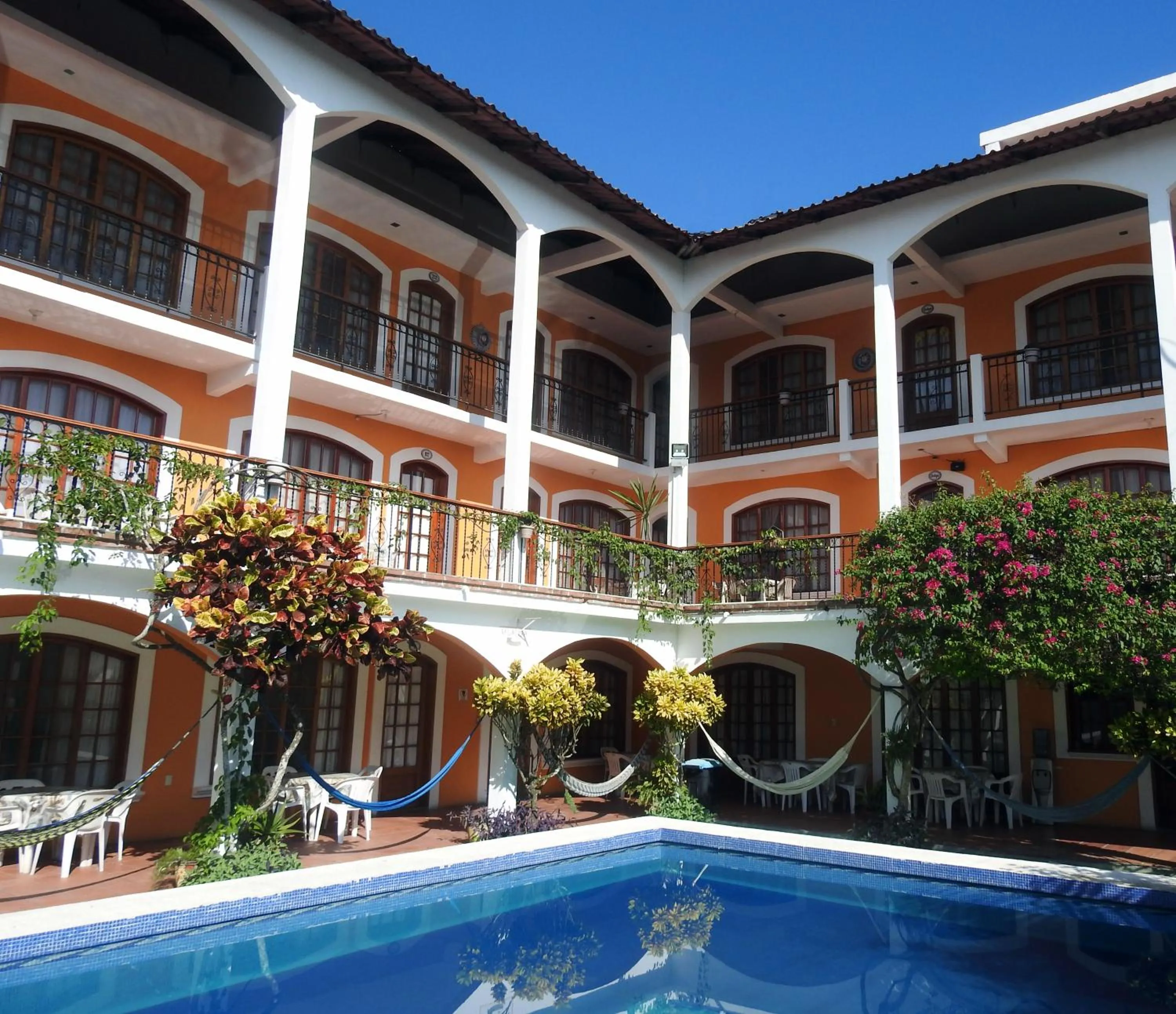 Property building in Don Luis Hostal - Sucursal Galeana - Tecolutla