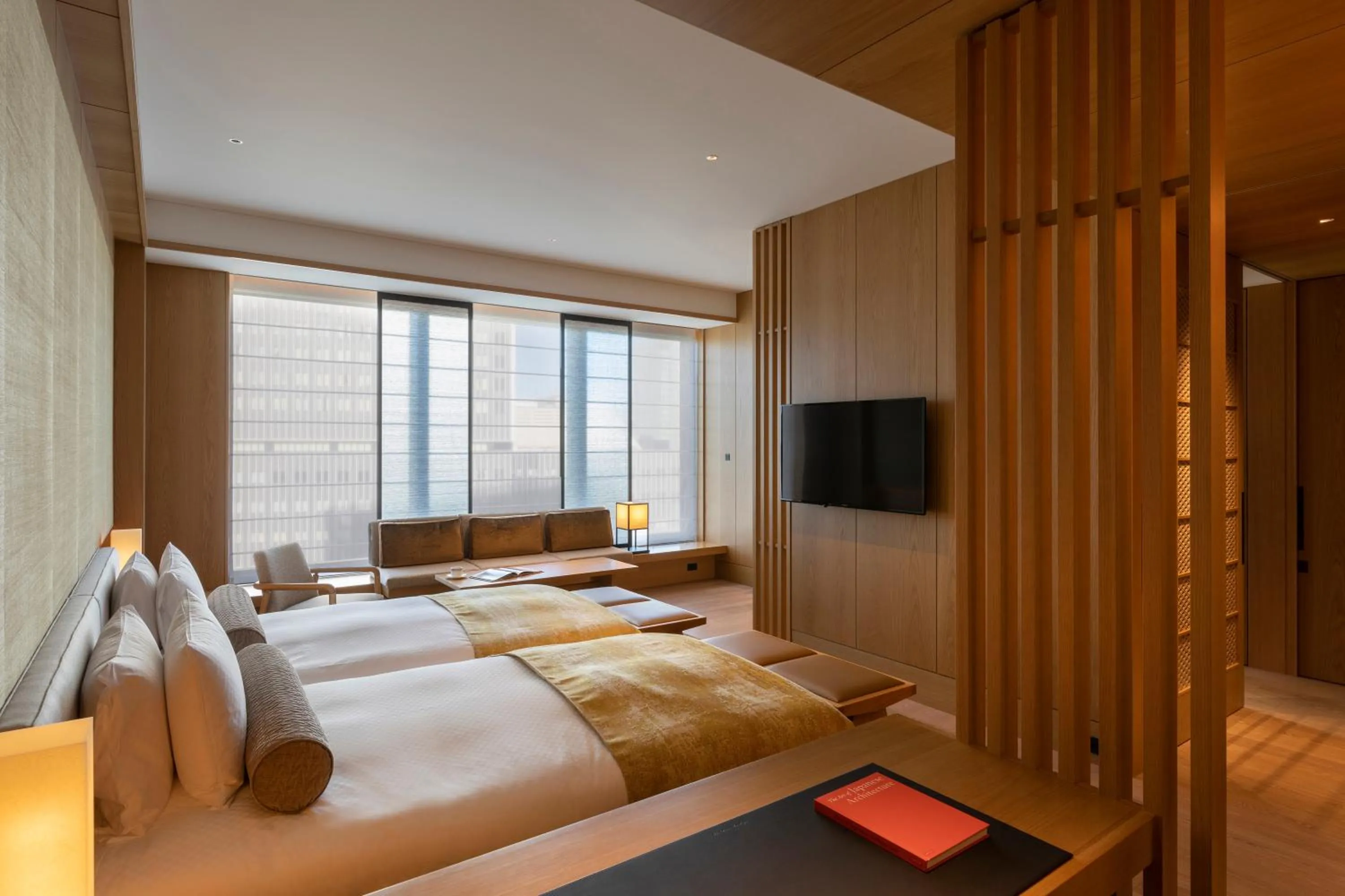 Photo of the whole room, Bed in The Okura Heritage Tokyo