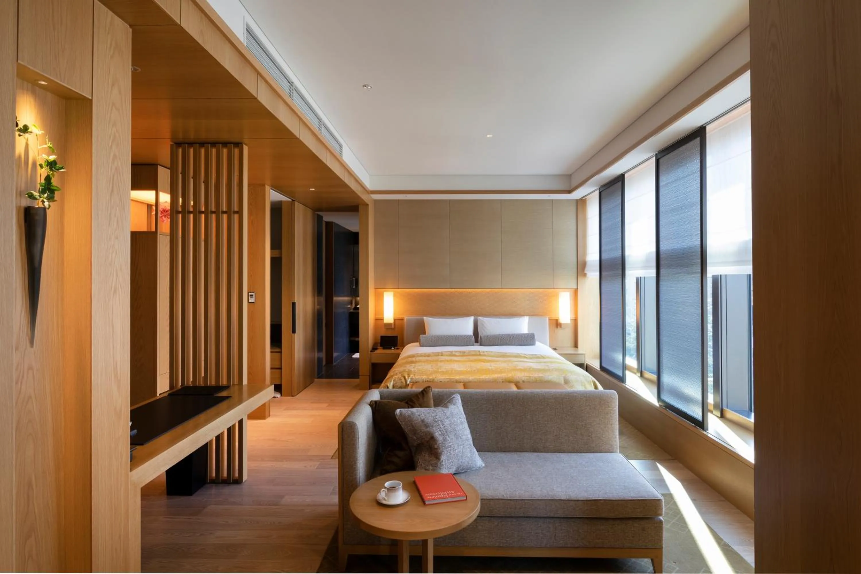 Photo of the whole room, Bed in The Okura Heritage Tokyo