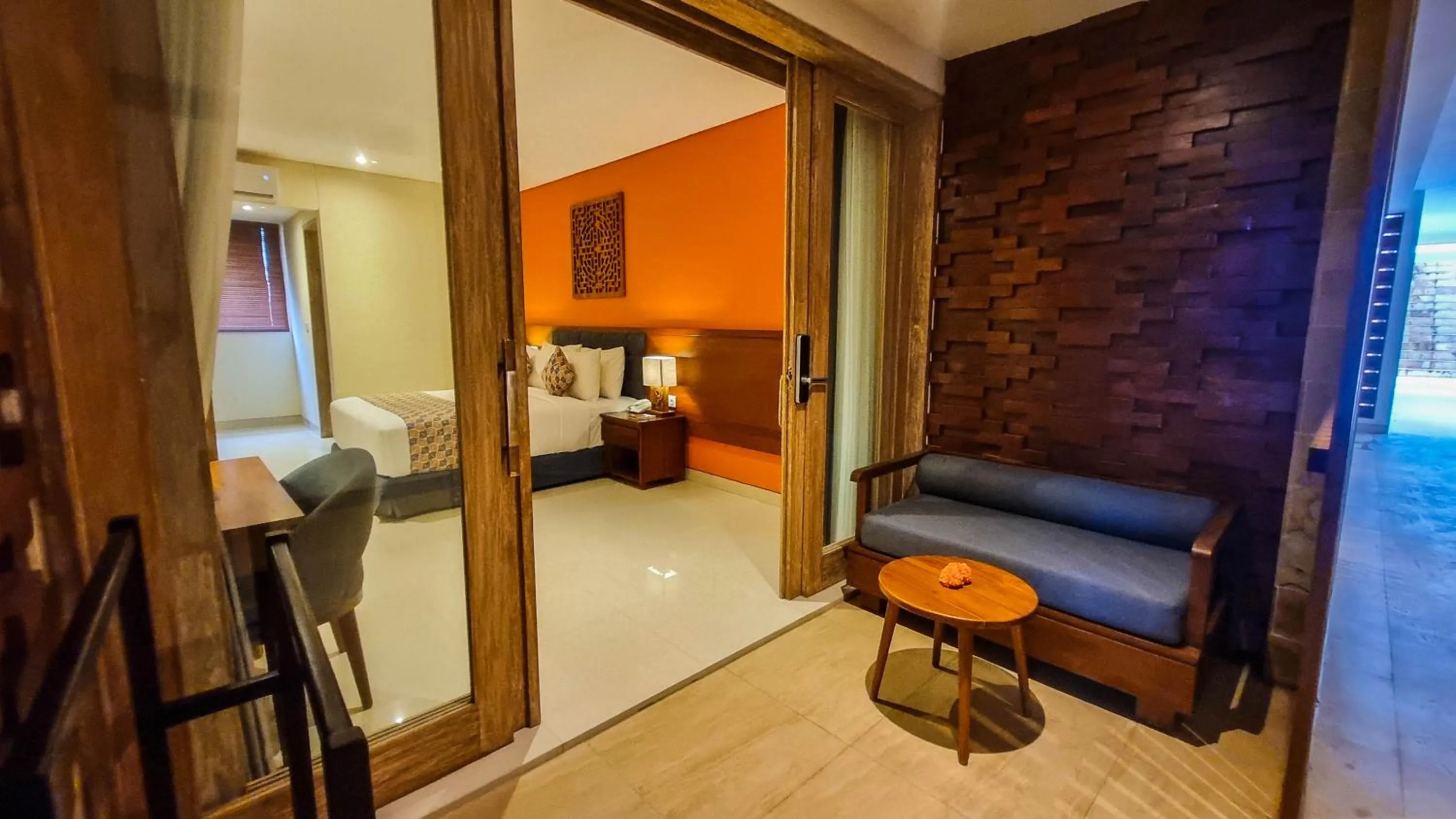 Balcony/Terrace, Bed in Kahayana Suites Ubud