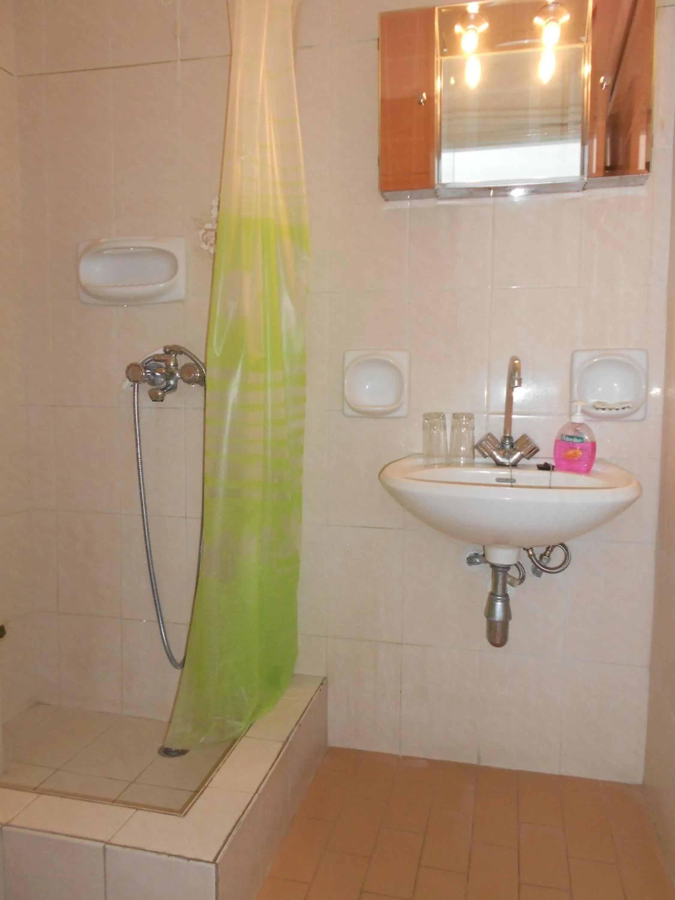 Bathroom in Zorbas Hotel