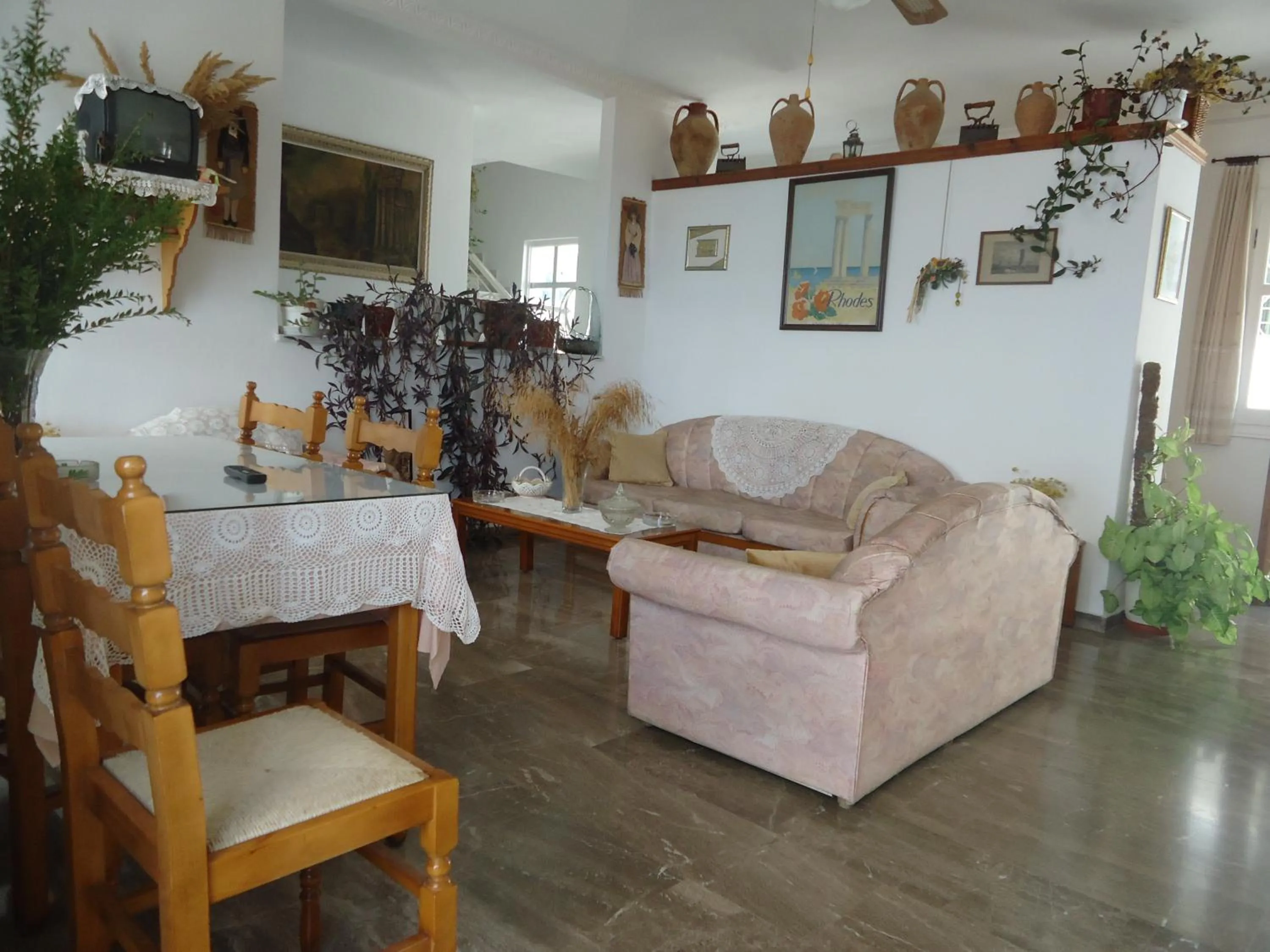 Restaurant/places to eat in Zorbas Hotel