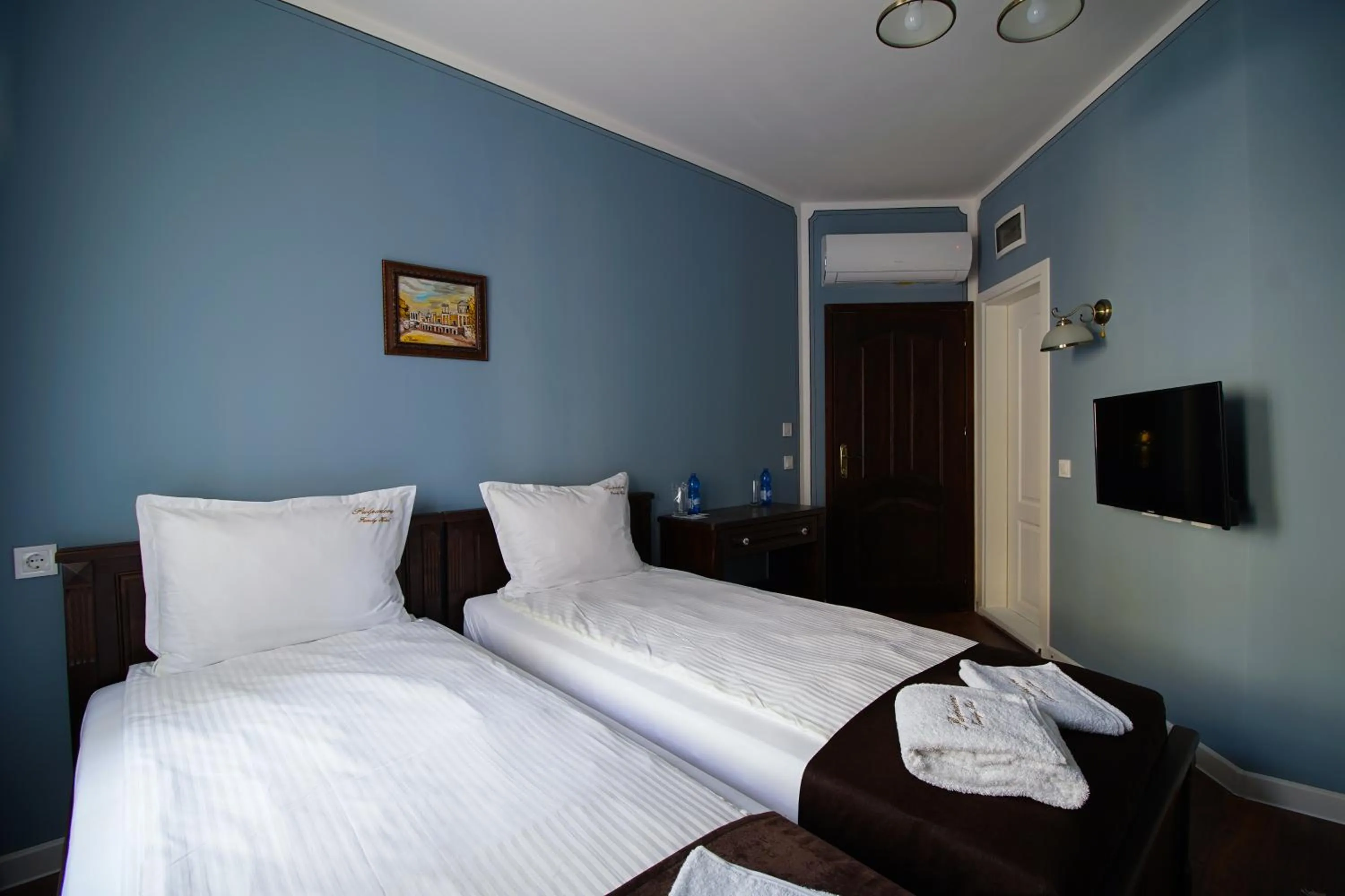 Bed in Pulpudeva Family Hotel