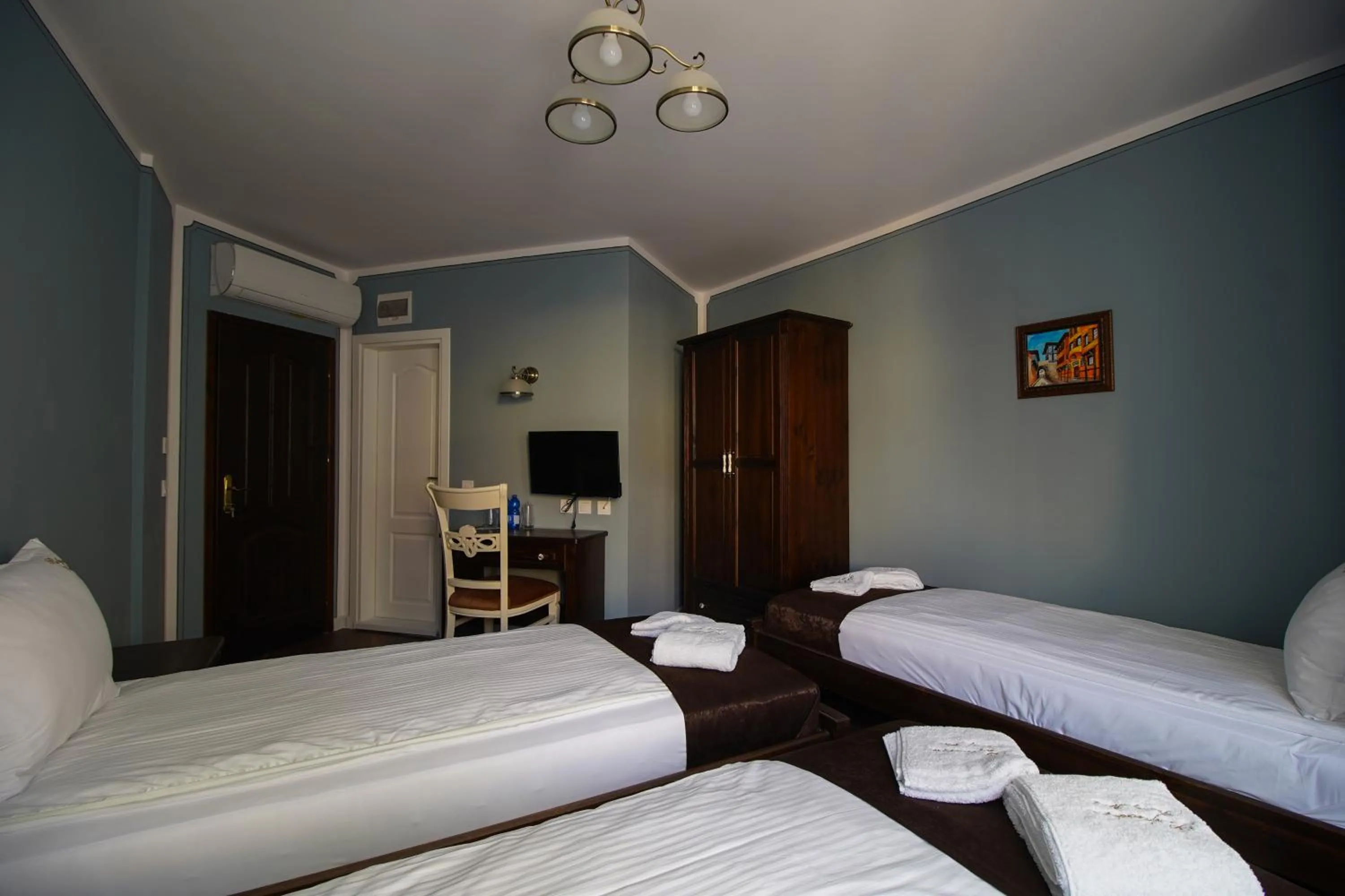 Bed in Pulpudeva Family Hotel