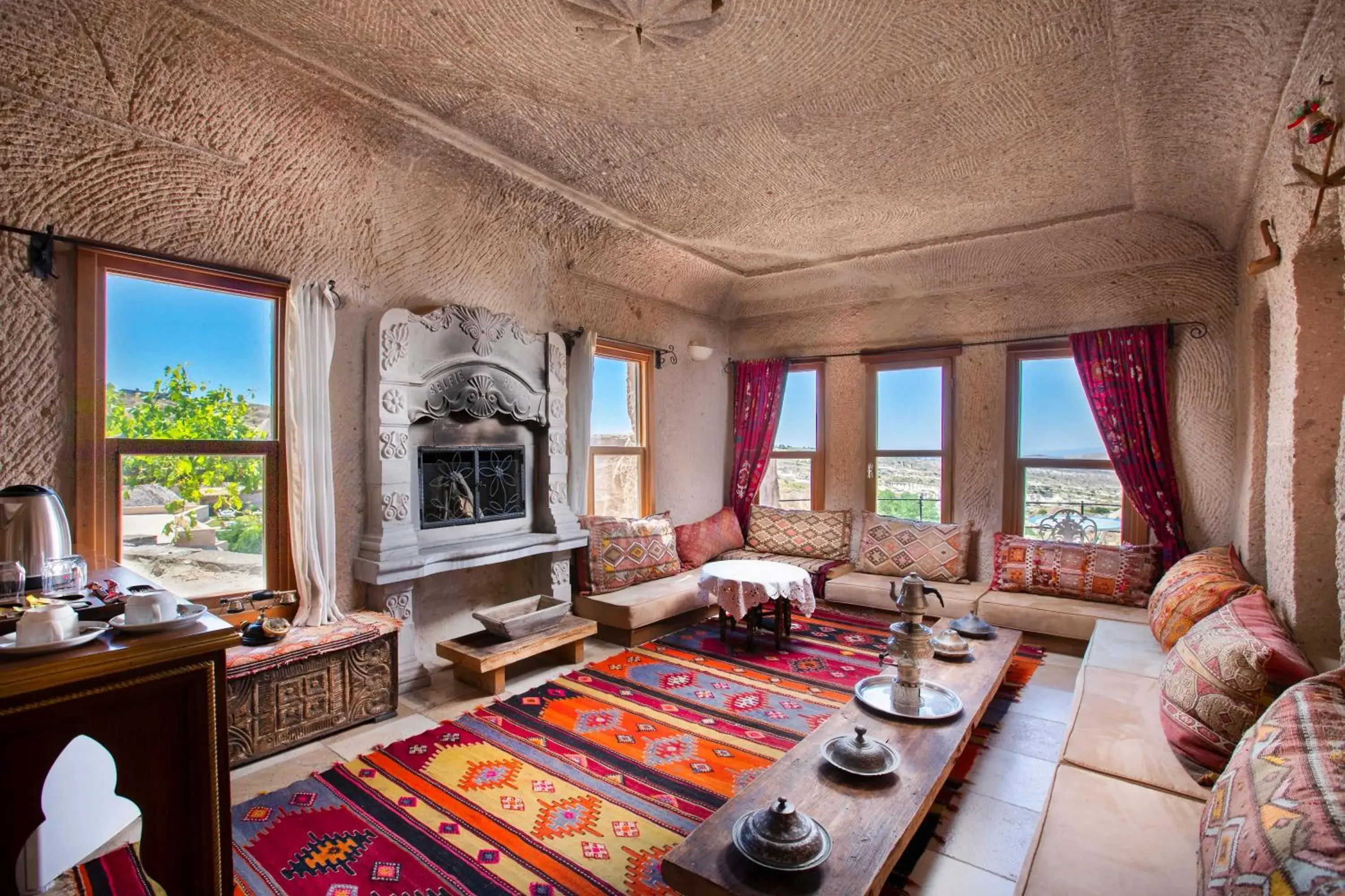 Imperial Cave Suite with Jaccuzi, Sauna, Balcony and Balloon View in Cappadocia Fairy Chimneys Selfie Cave Hotels - Special Class Imperial Cave Suite with Jaccuzi, Sauna, Balcony and Balloon View in Cappadocia Fairy Chimneys Selfie Cave Hotels - Special Class