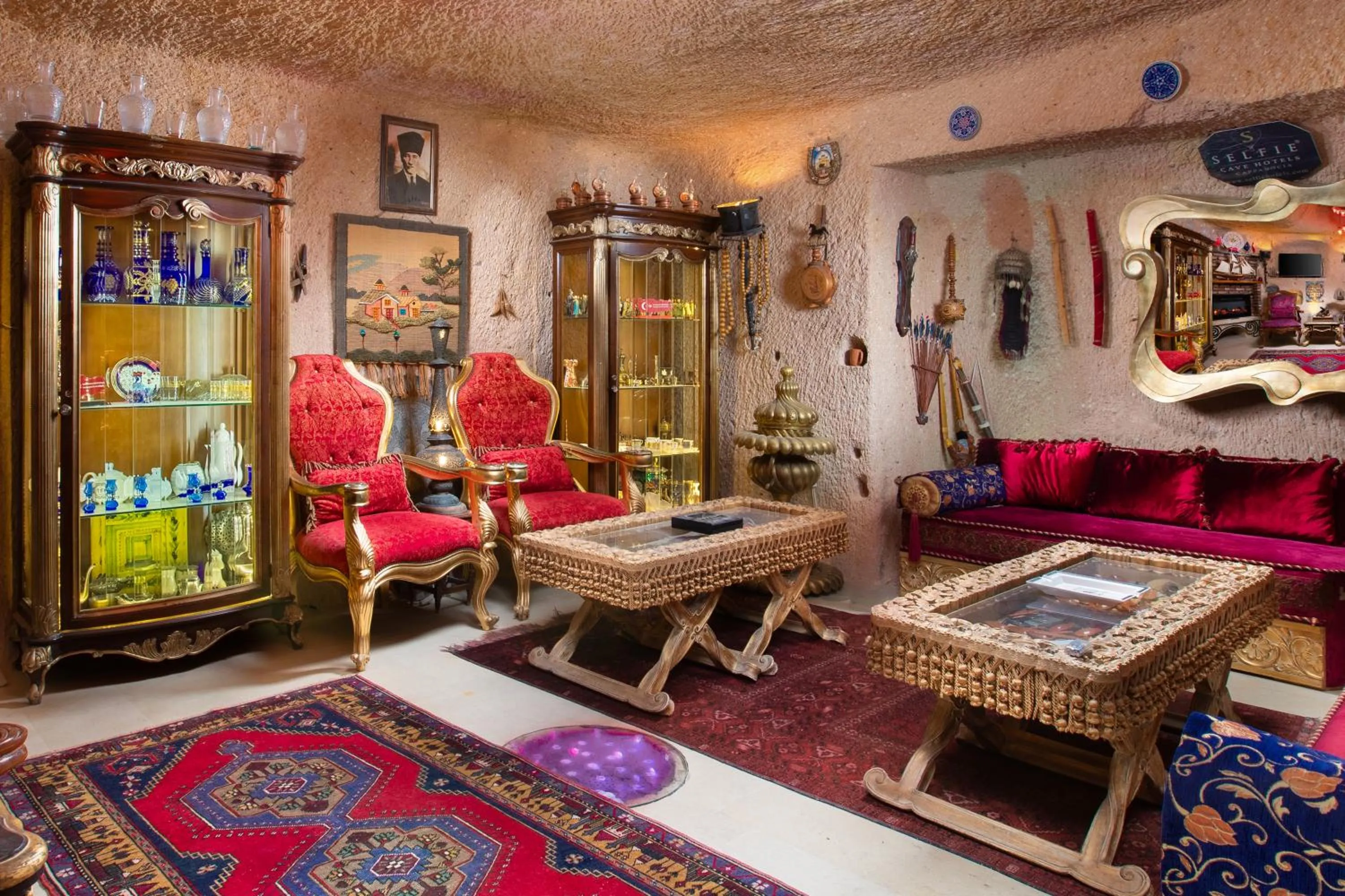 Library in Cappadocia Fairy Chimneys Selfie Cave Hotels - Special Class