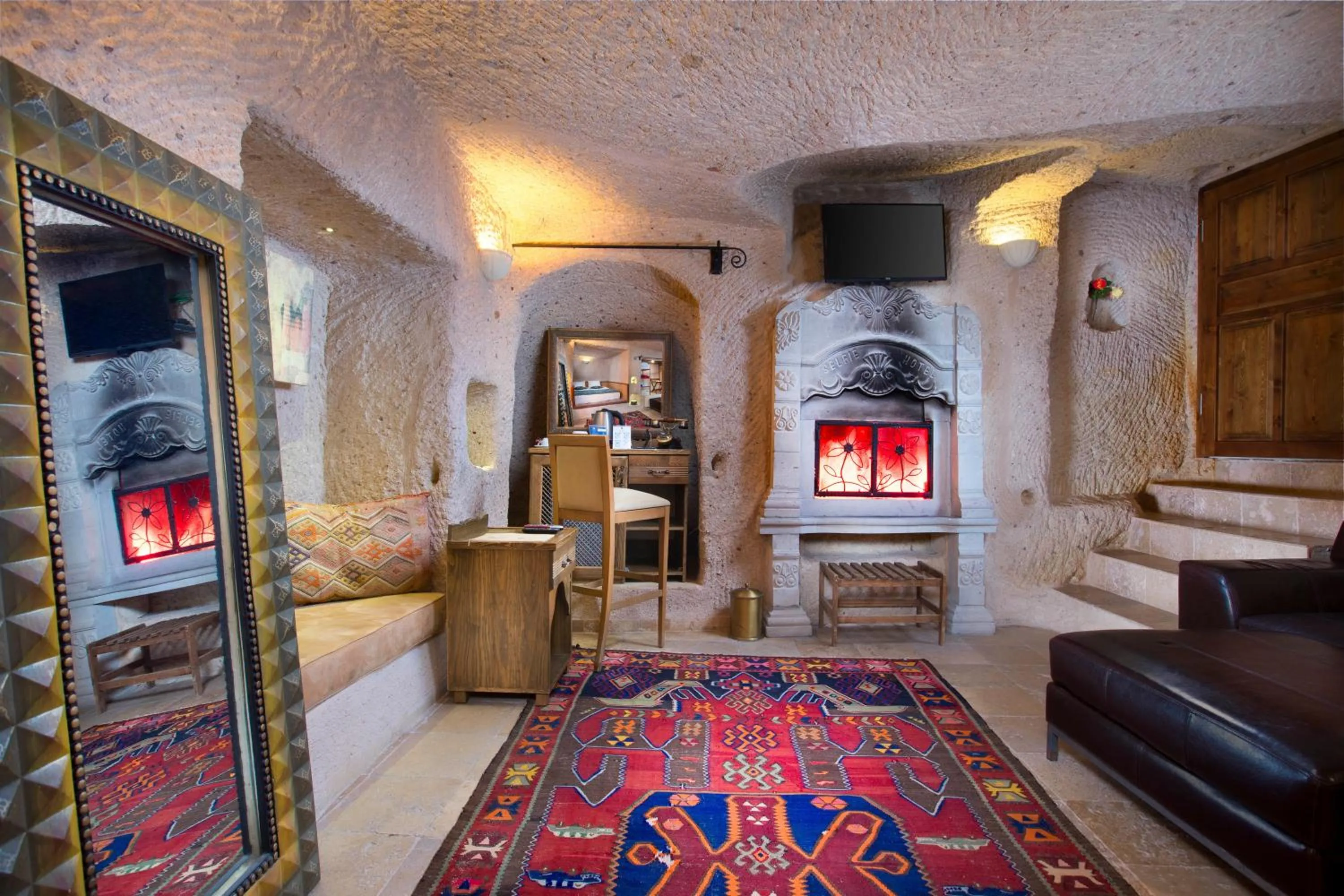 TV and multimedia in Cappadocia Fairy Chimneys Selfie Cave Hotels - Special Class
