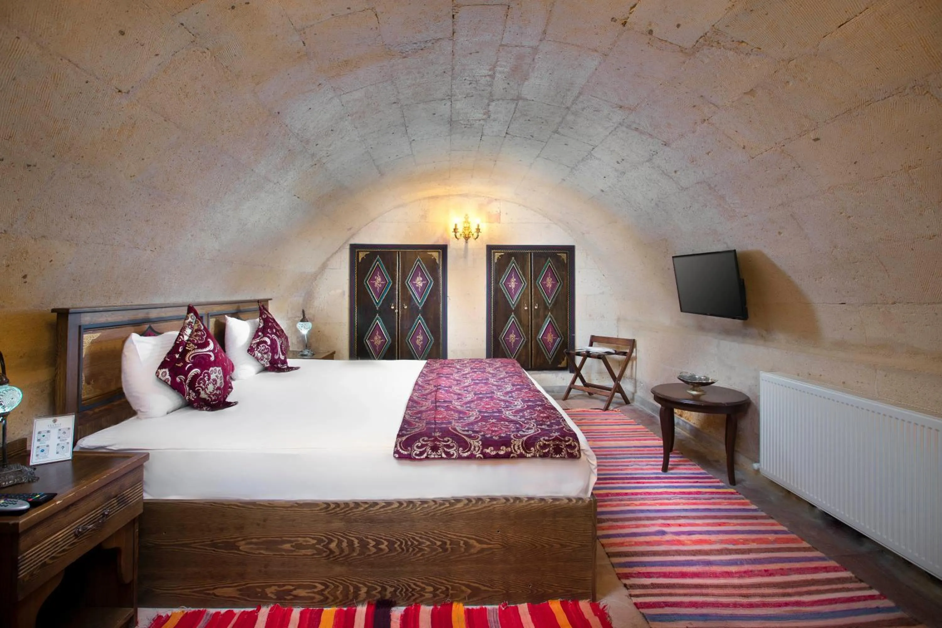 Bed in Cappadocia Fairy Chimneys Selfie Cave Hotels - Special Class