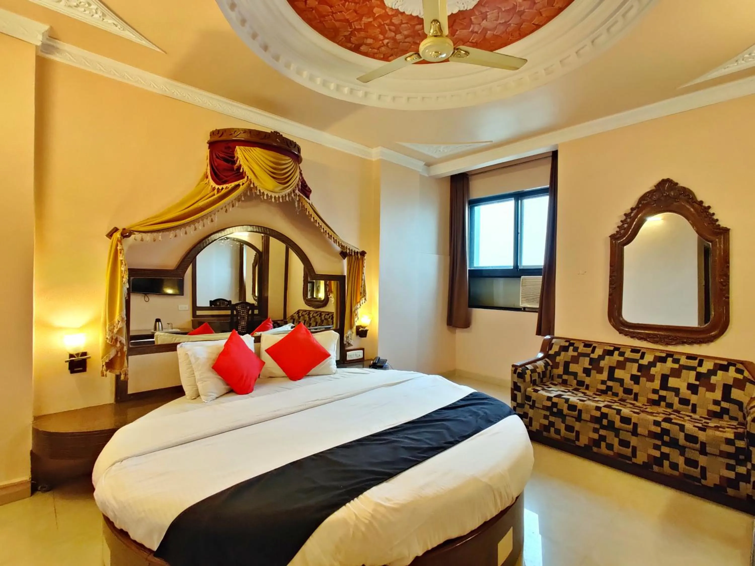 Bedroom, Bed in Hotel Pratap Heritage