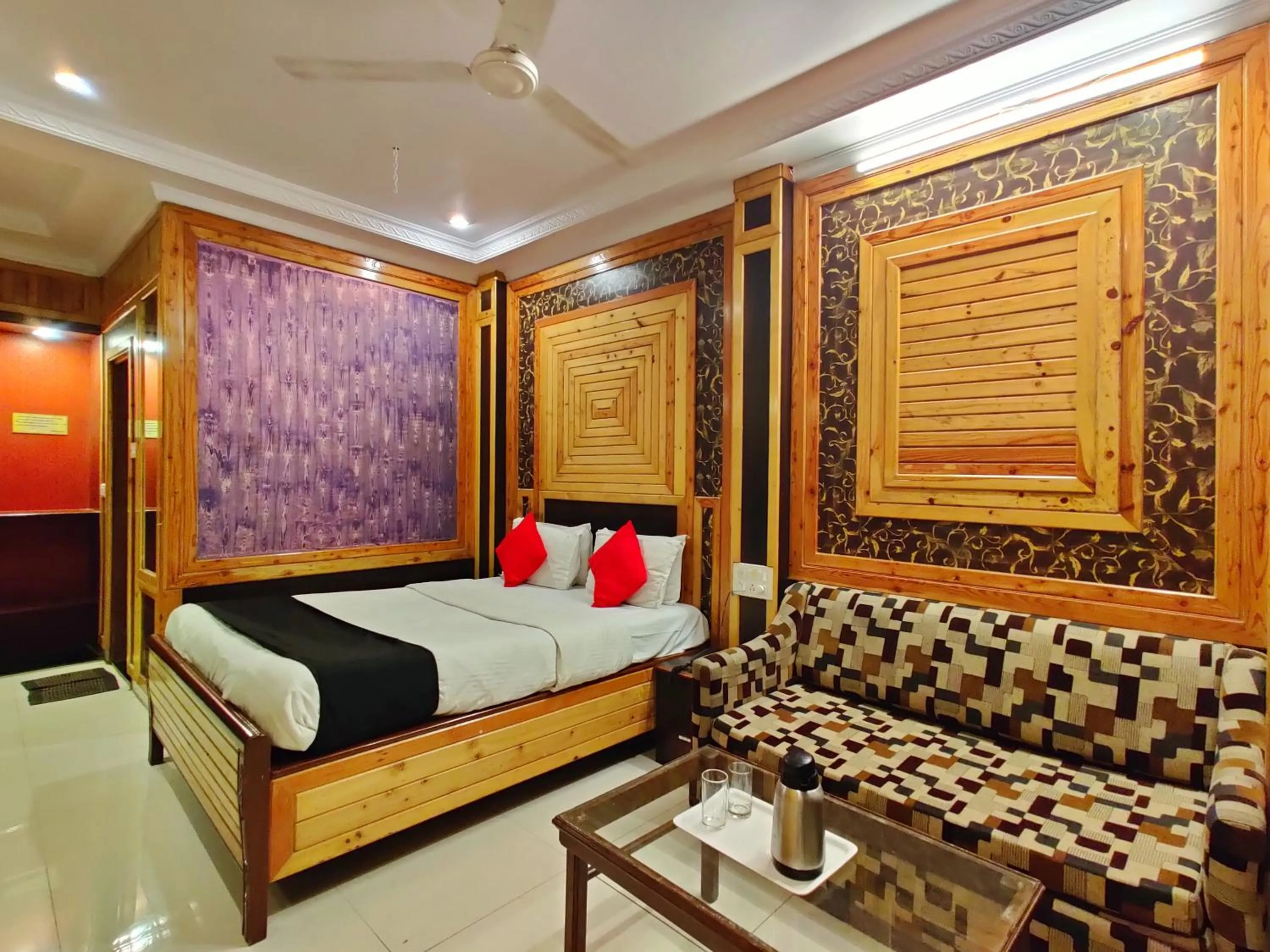 View (from property/room), Bed in Hotel Pratap Heritage