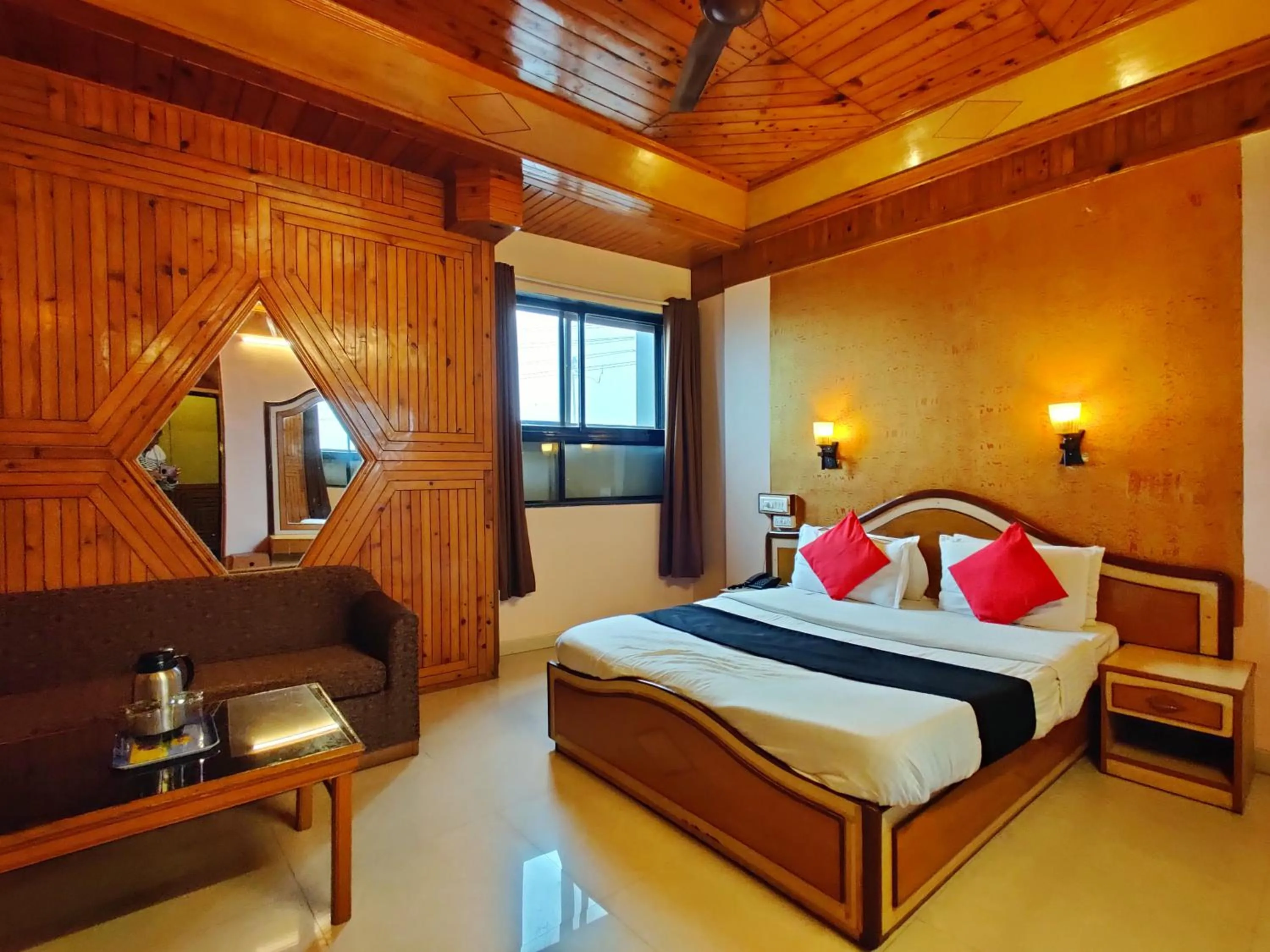 Bedroom, Bed in Hotel Pratap Heritage
