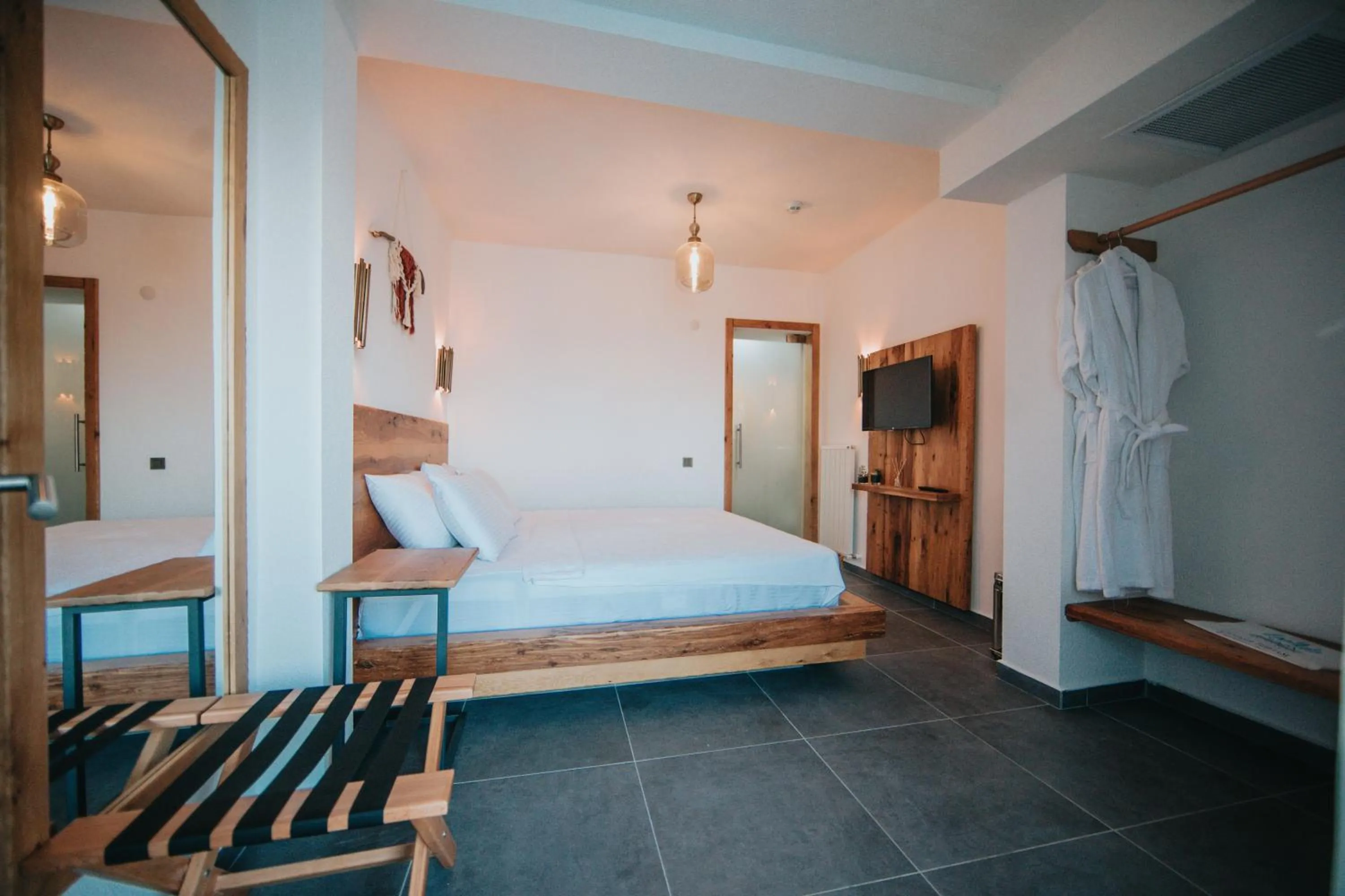 Seating area, Bed in Büyükada Loc'ada