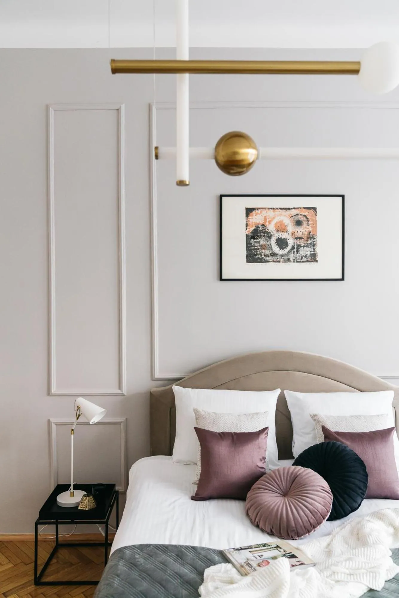 Photo of the whole room, Bed in Luna Apartment - LoftAffair