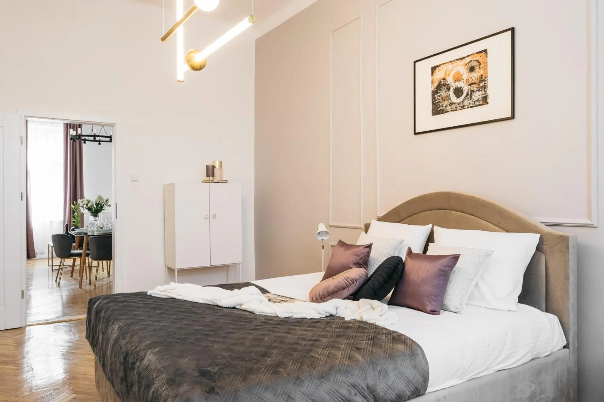 Photo of the whole room, Bed in Luna Apartment - LoftAffair