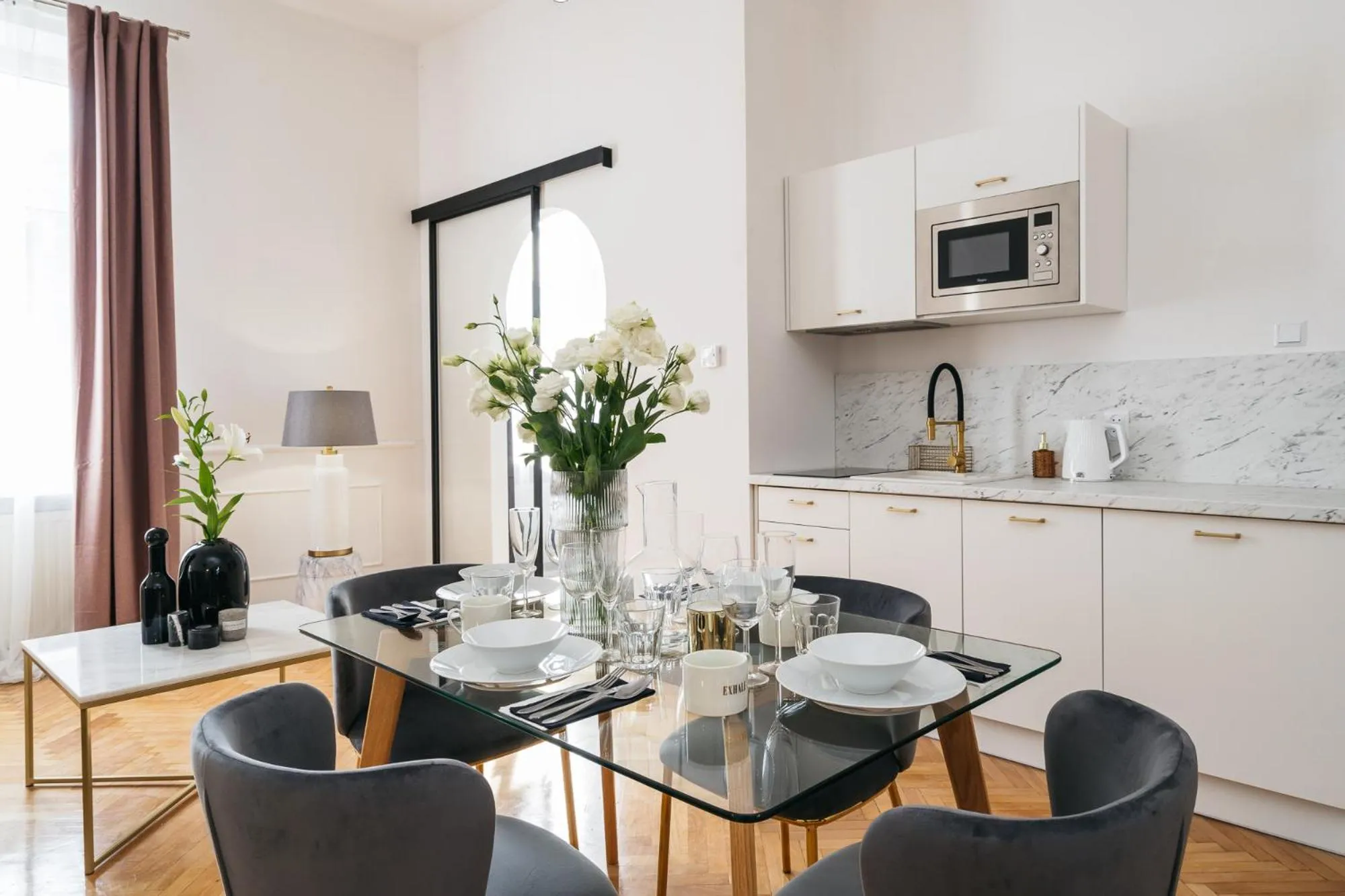 Coffee/tea facilities in Luna Apartment - LoftAffair