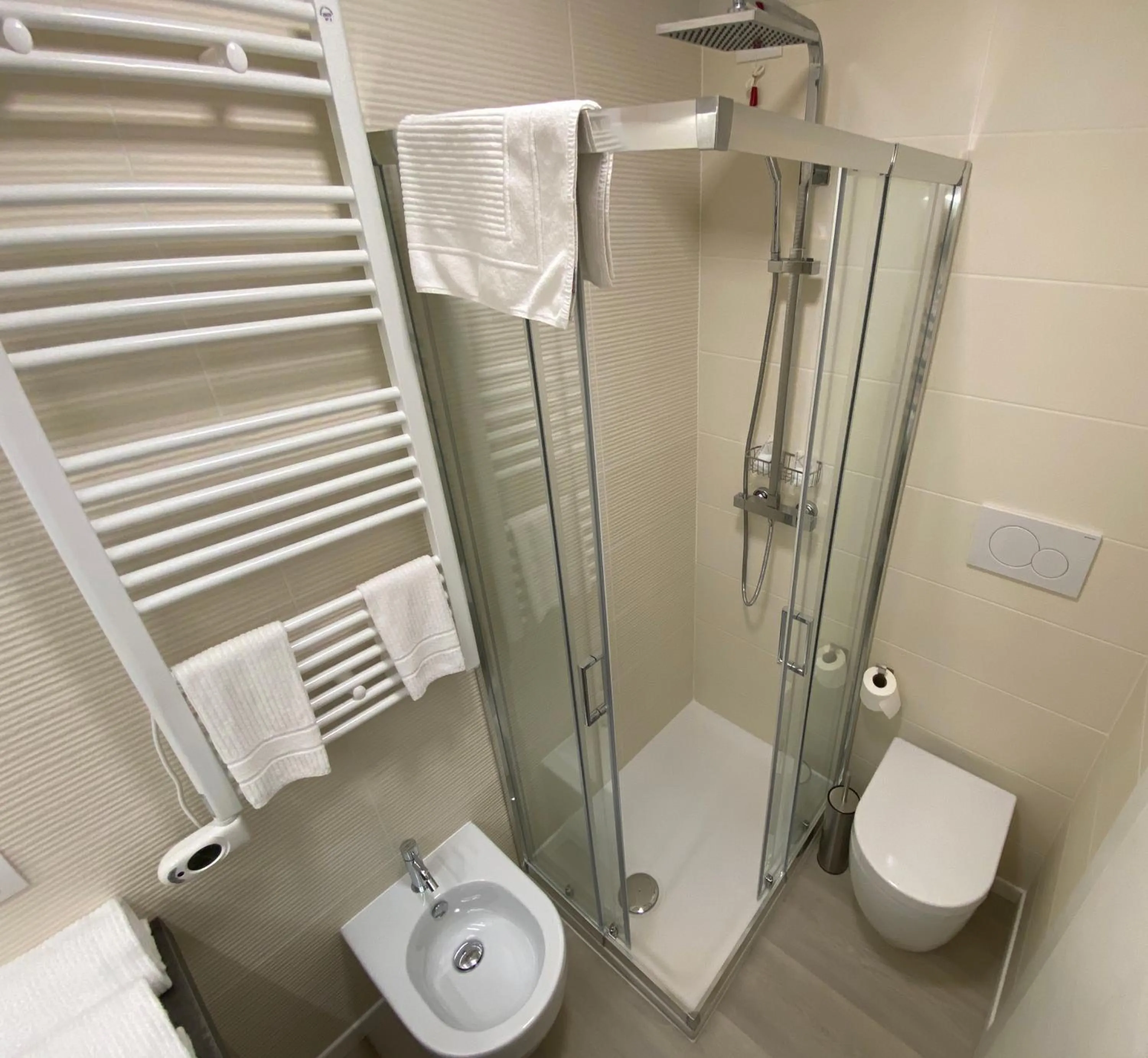 Bathroom in Affittacamere Ventisettembre