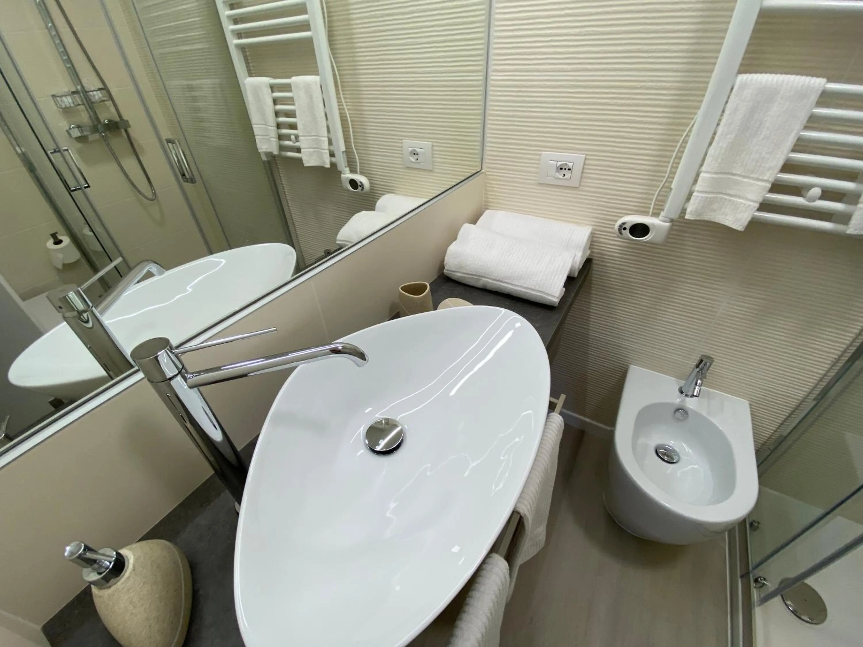 Bathroom in Affittacamere Ventisettembre