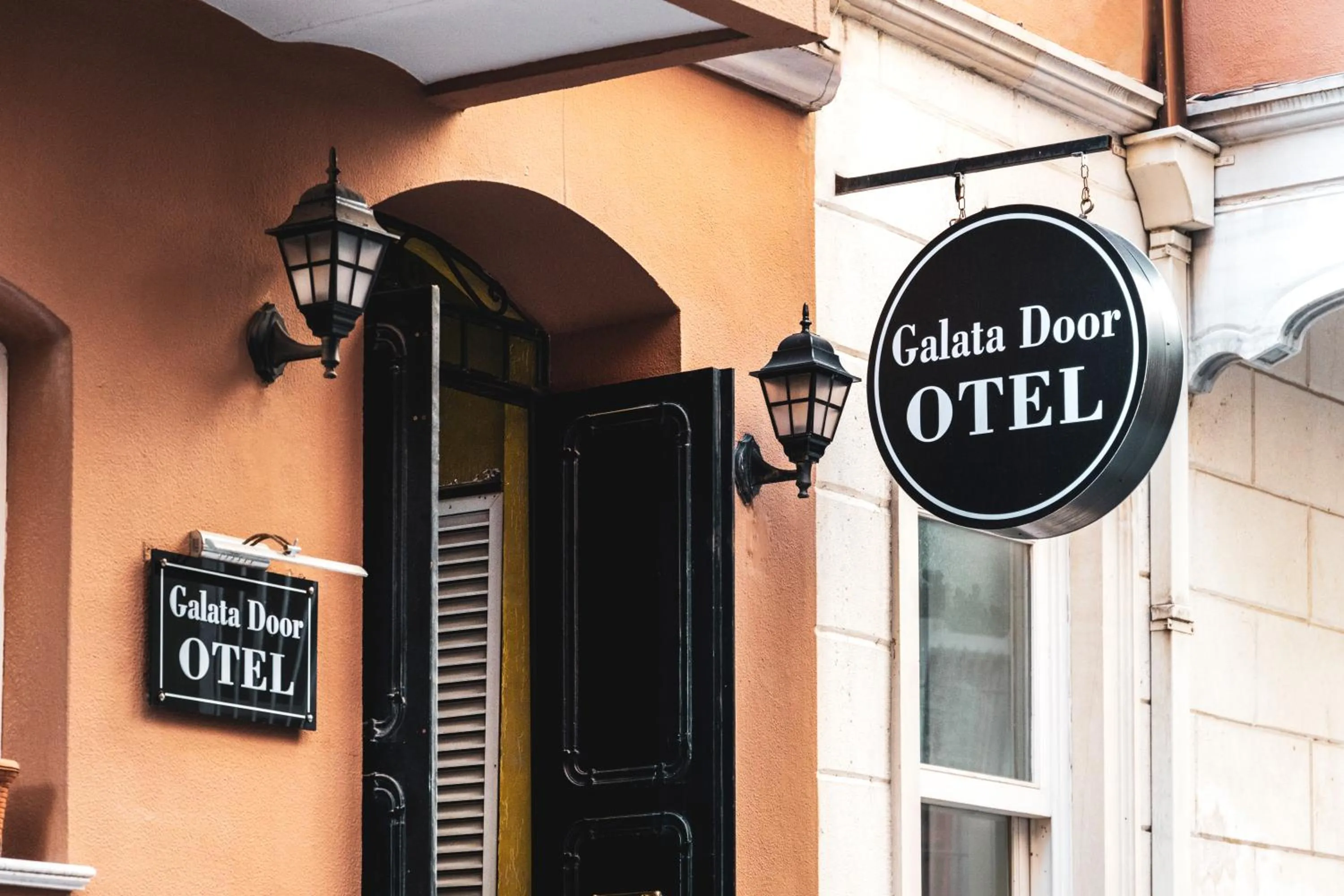 Facade/entrance in Galata Door Hotel