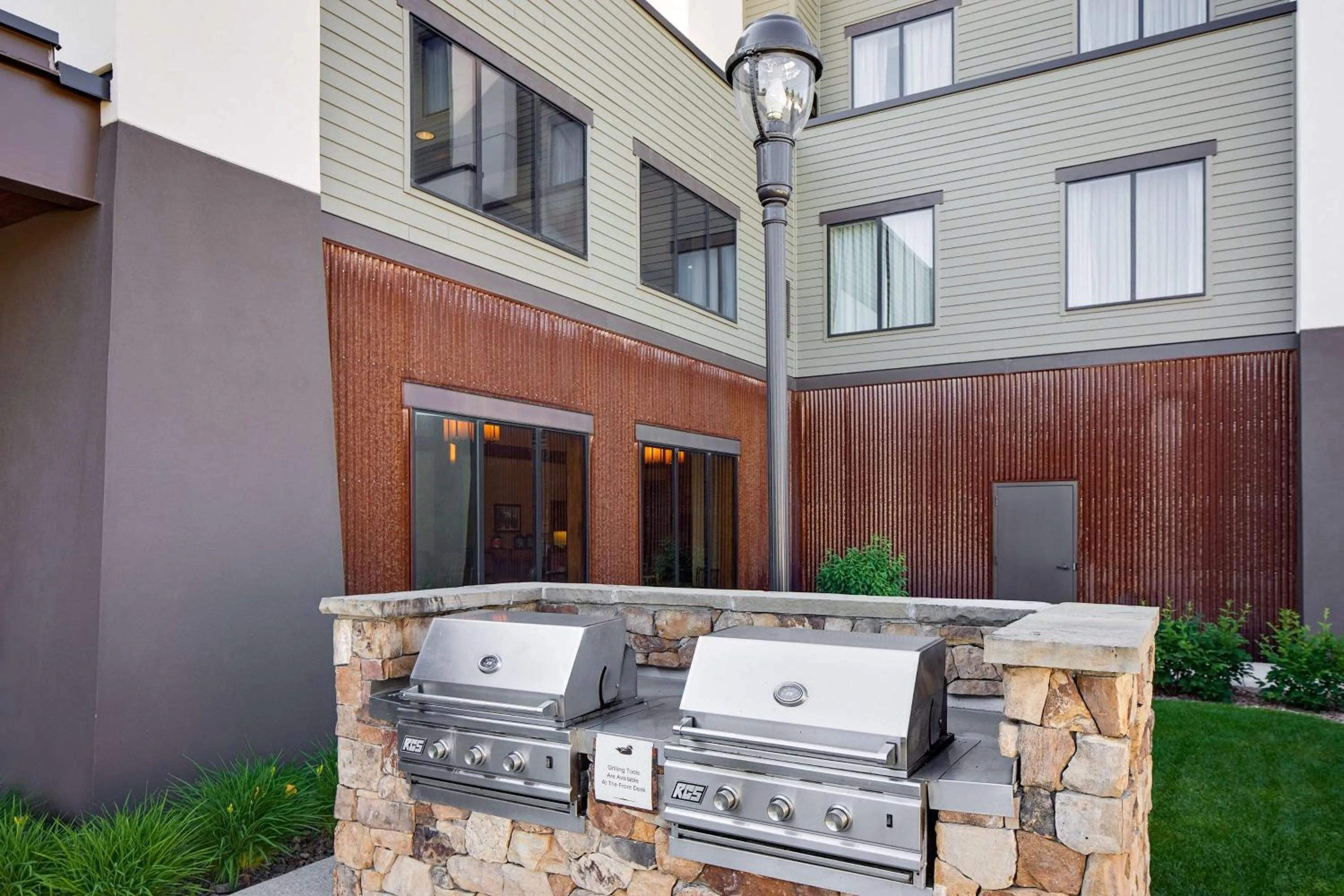 Inner courtyard view in Homewood Suites by Hilton Kalispell