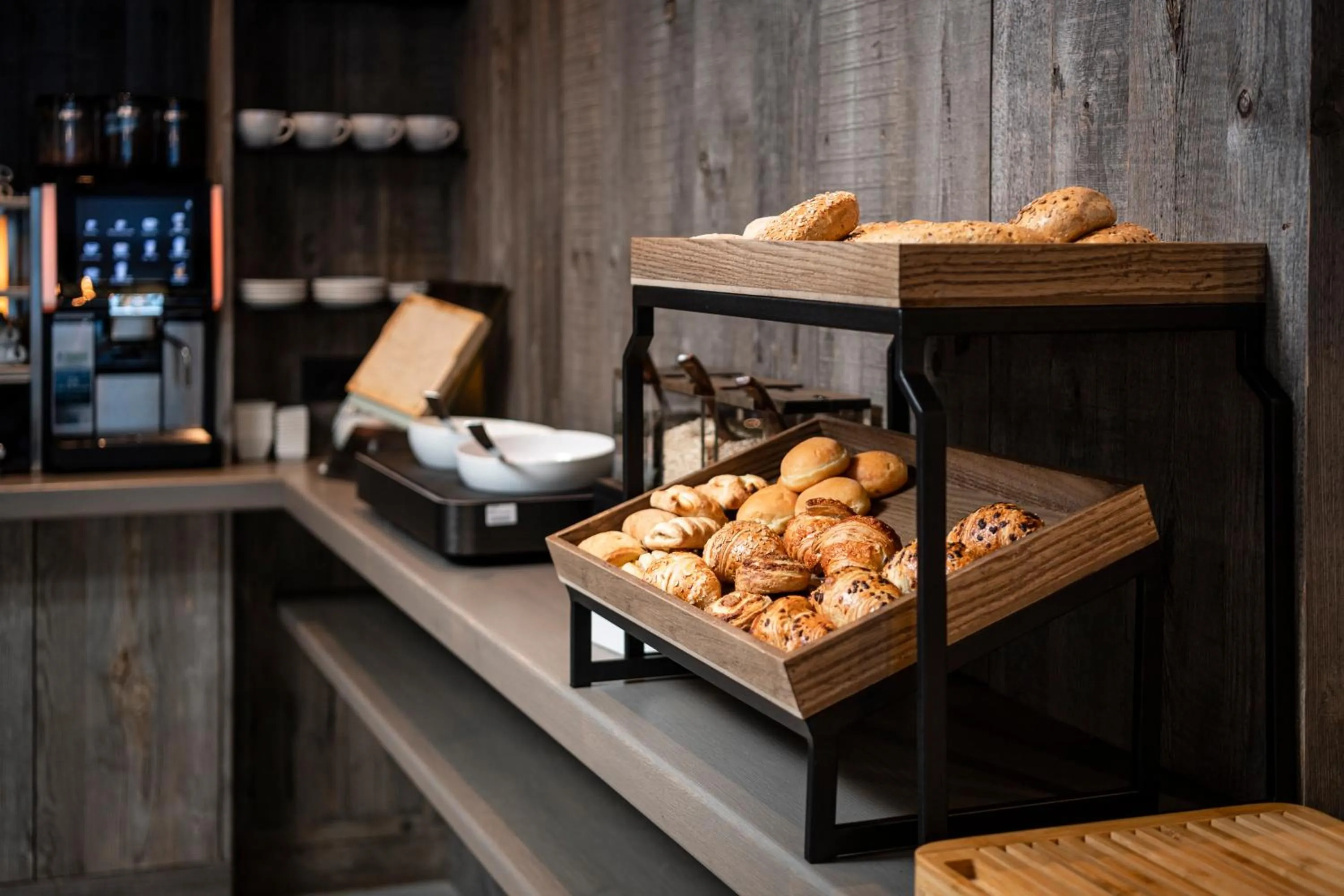 Buffet breakfast in Surega - Idyllic Farmhouse