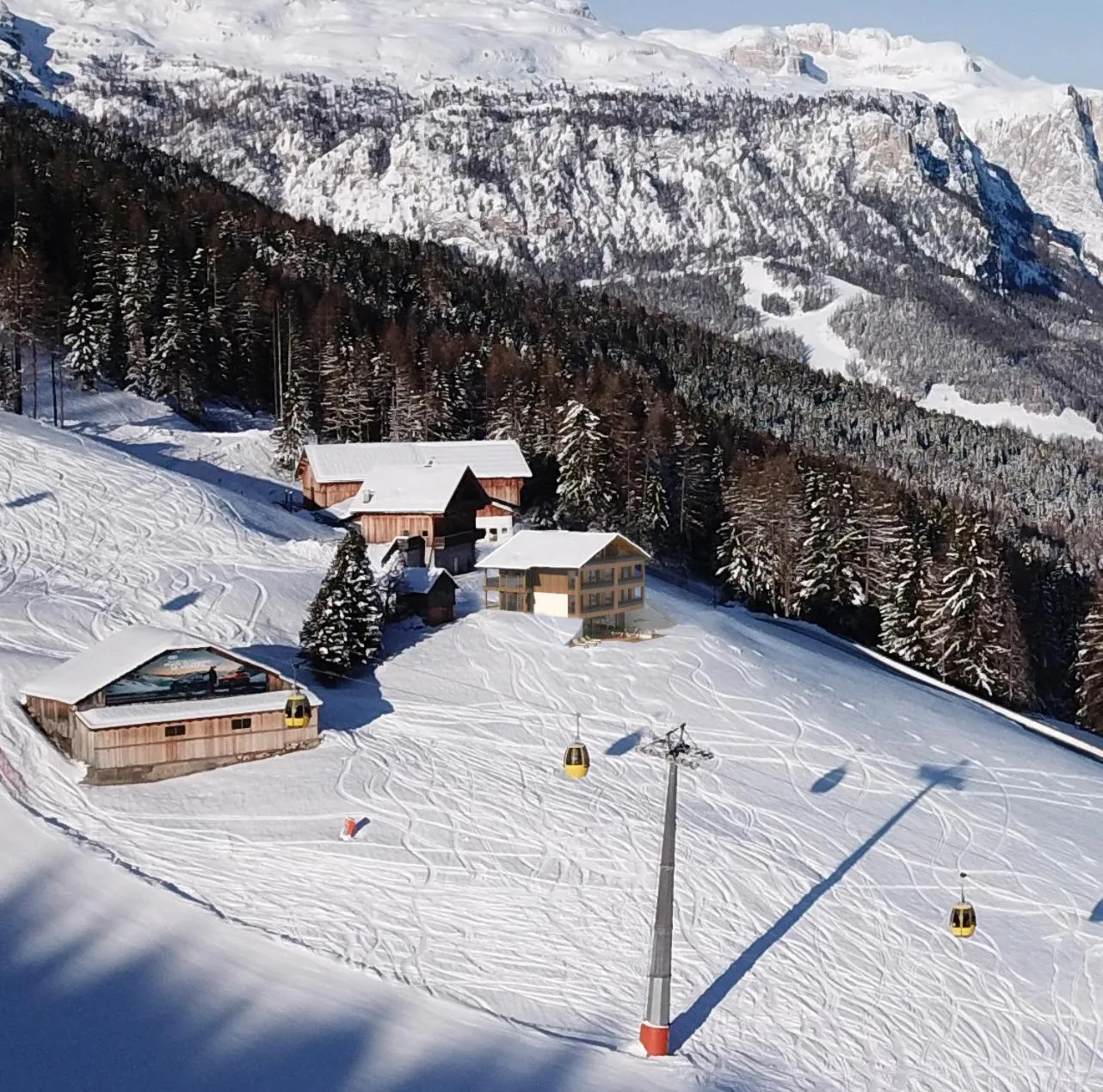 Property building in Surega - Idyllic Farmhouse