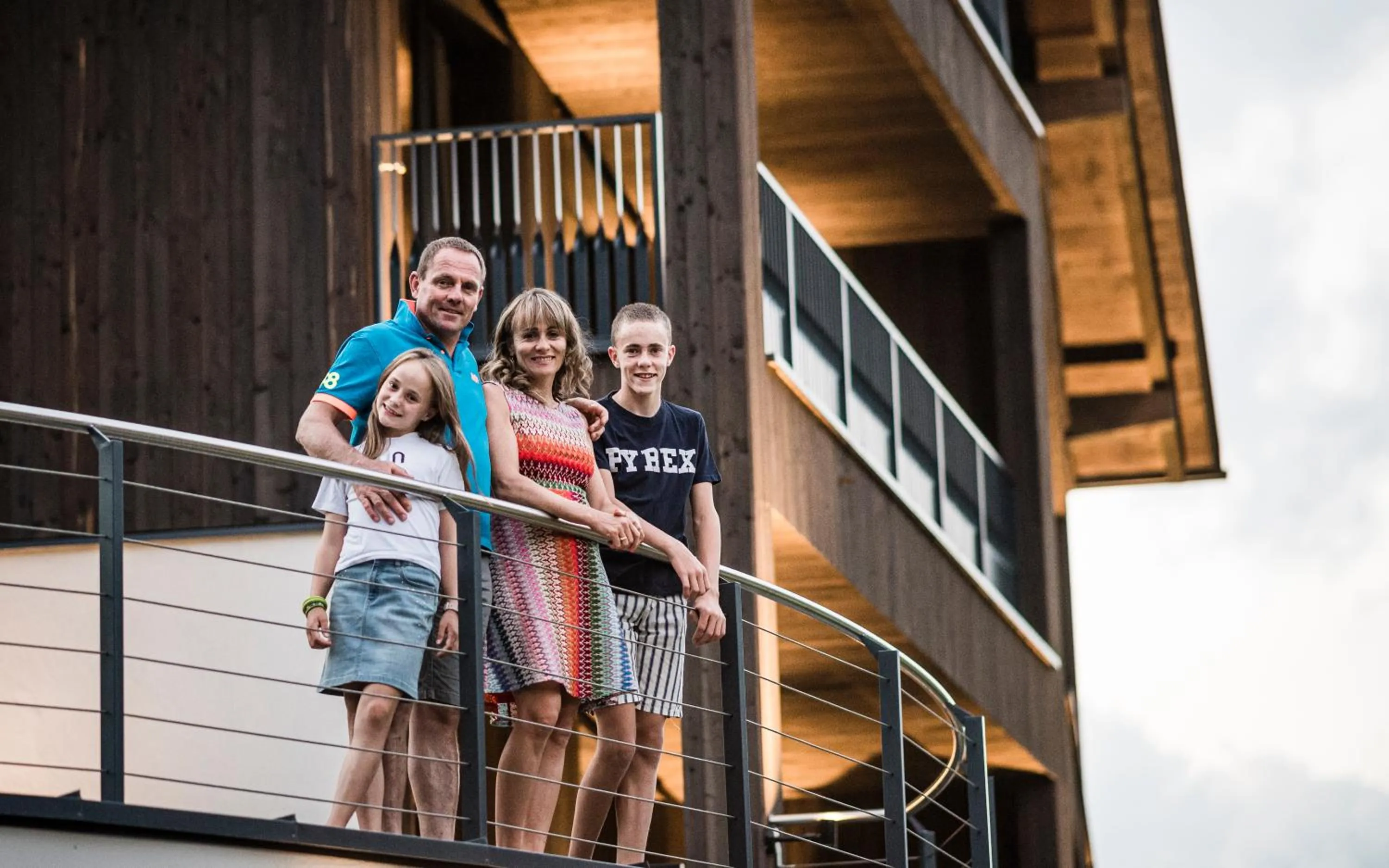 Family in Surega - Idyllic Farmhouse