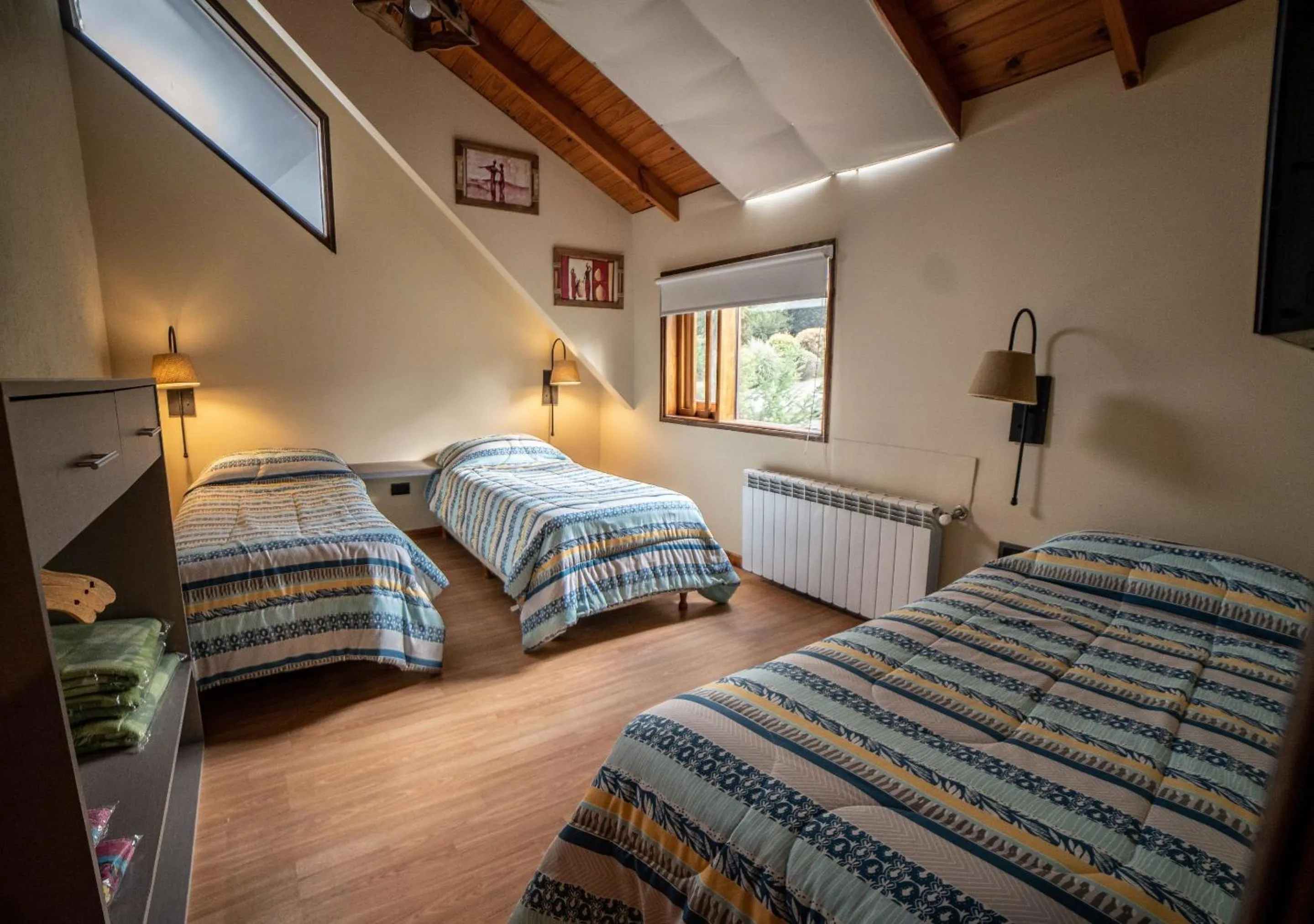 Bedroom, Bed in Guardianes Del Bayo