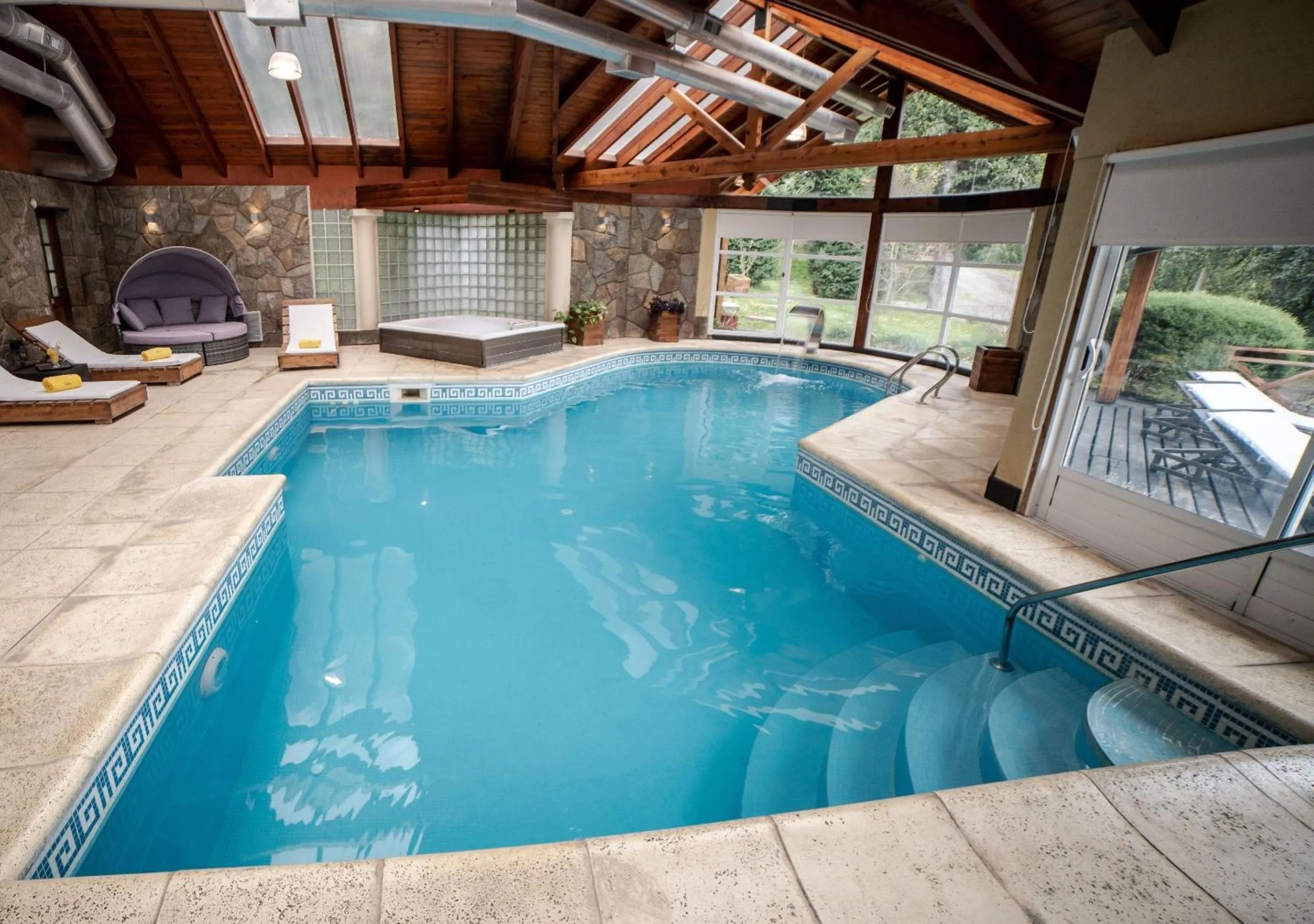 Swimming pool in Guardianes Del Bayo