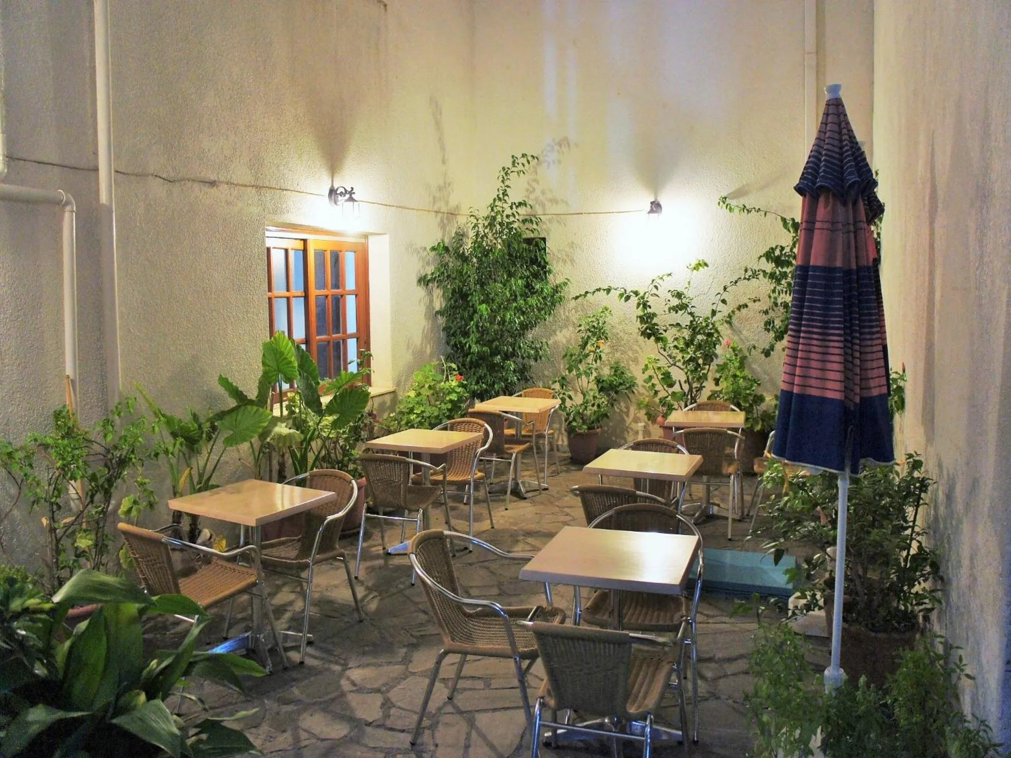 Garden in Anthemis Hotel