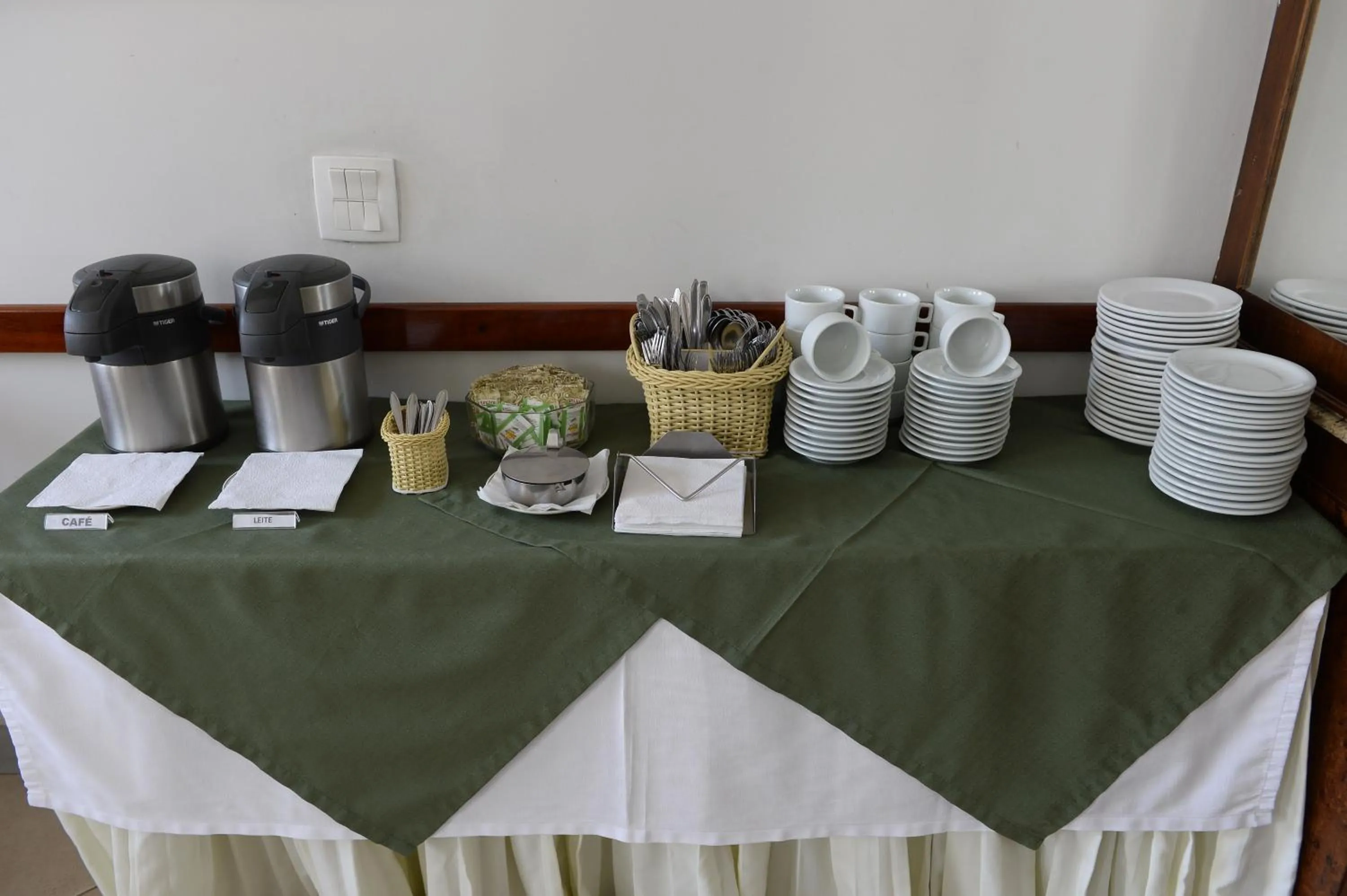 Restaurant/places to eat in Hotel Colonial Plaza