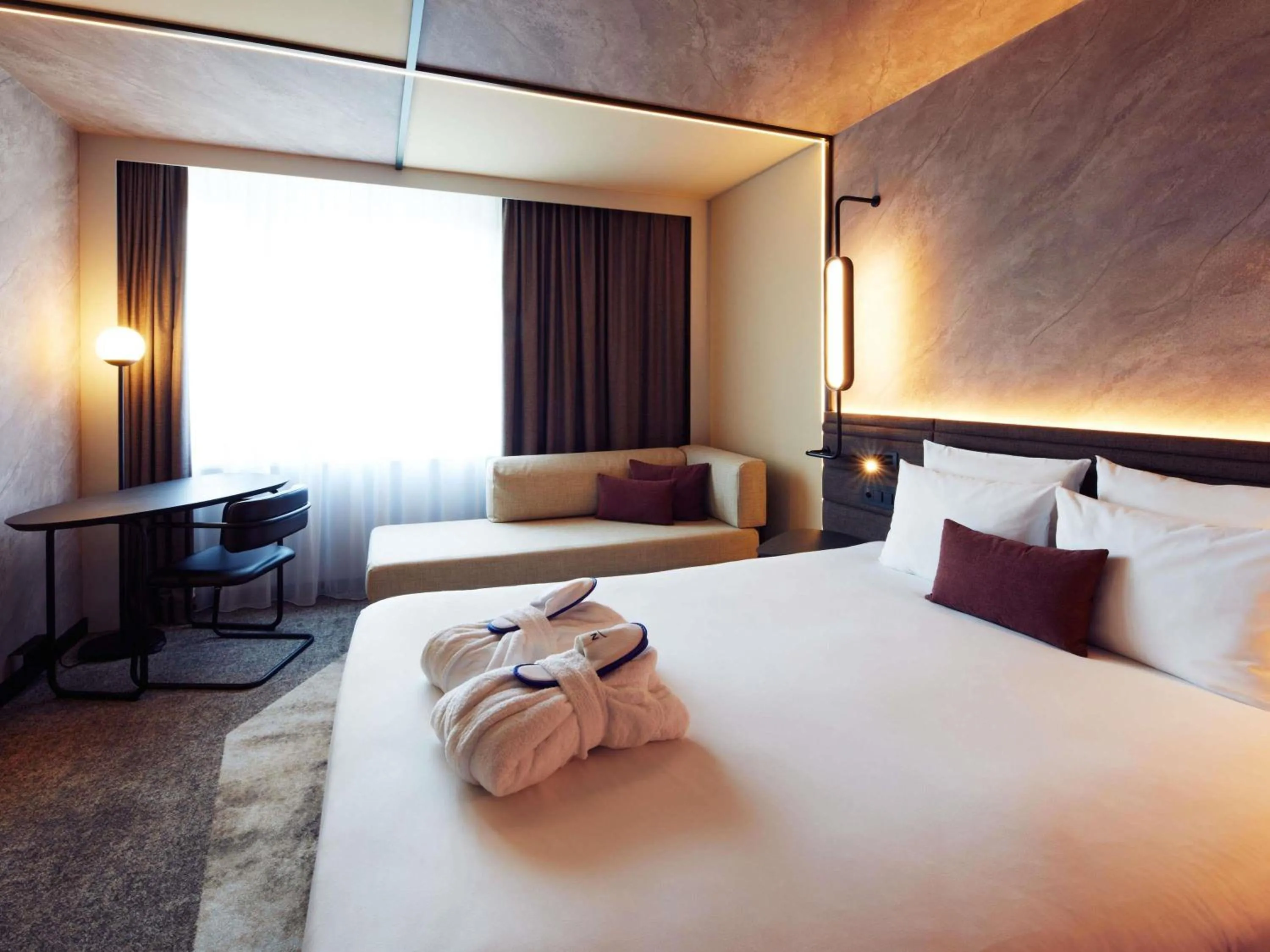 Bedroom, Bed in Novotel Zürich Airport Messe - newly renovated