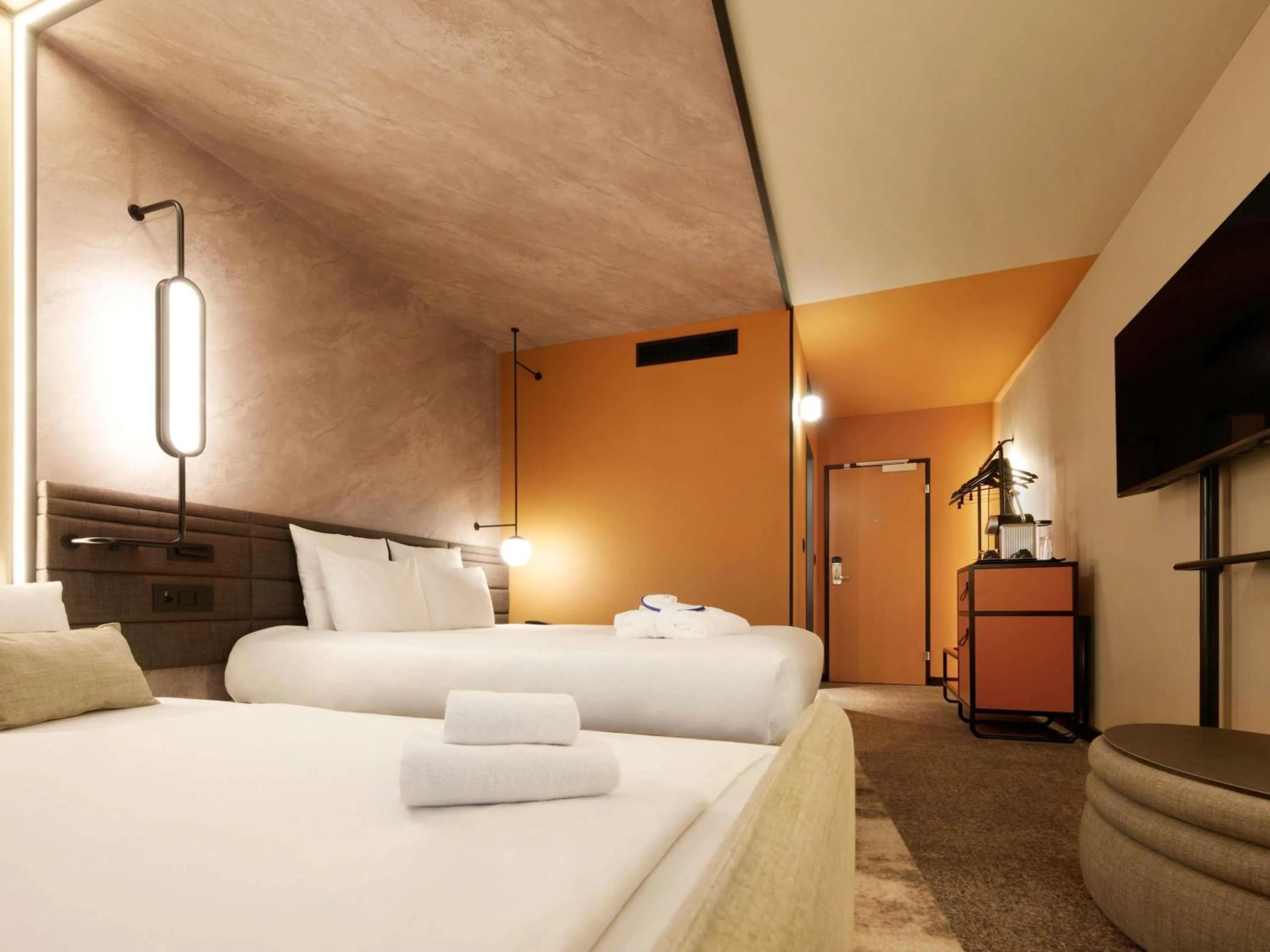 Bedroom, Bed in Novotel Zürich Airport Messe - newly renovated