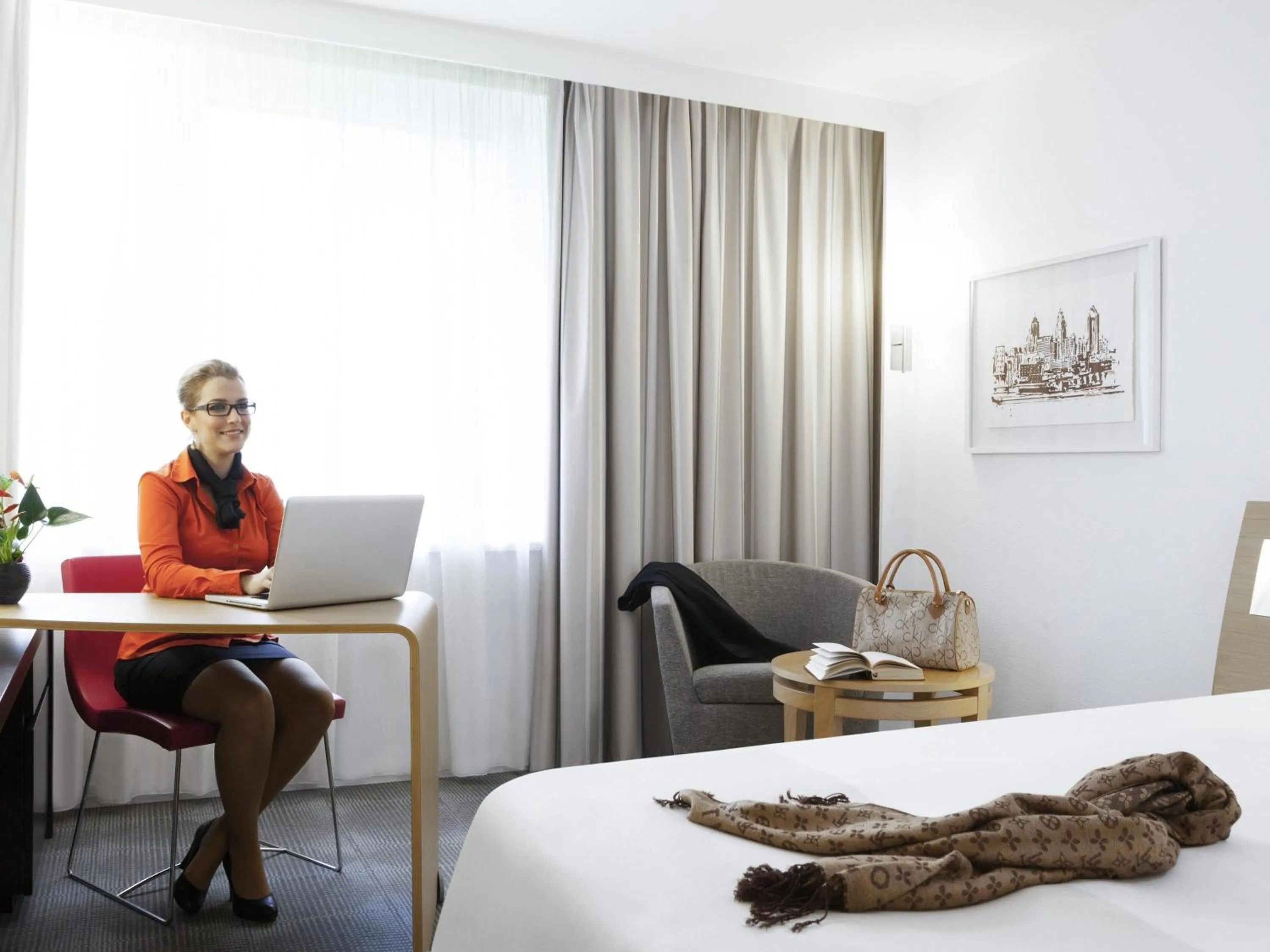 Bedroom in Novotel Zürich Airport Messe - newly renovated