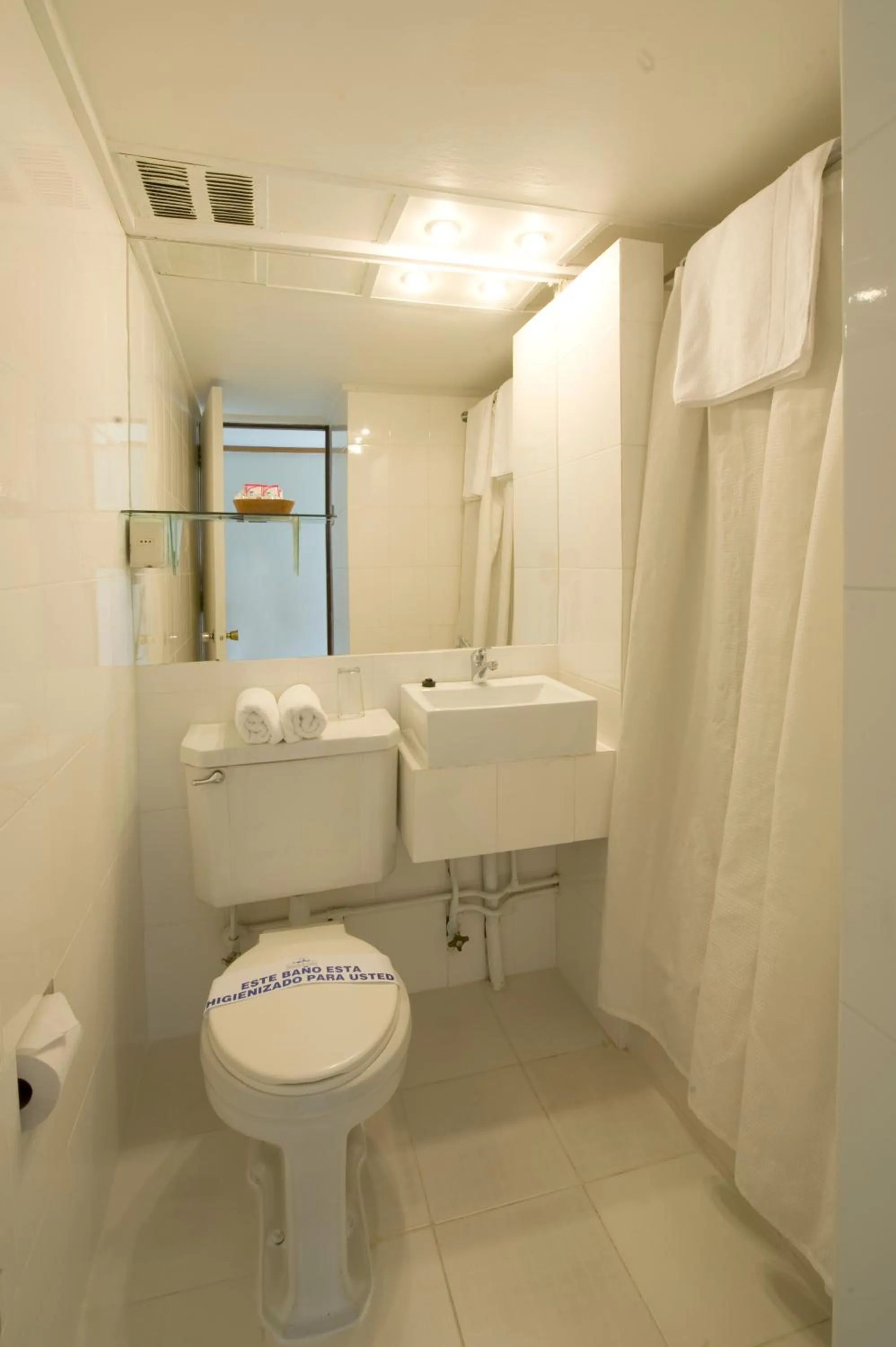 Bathroom in Hotel de Castro