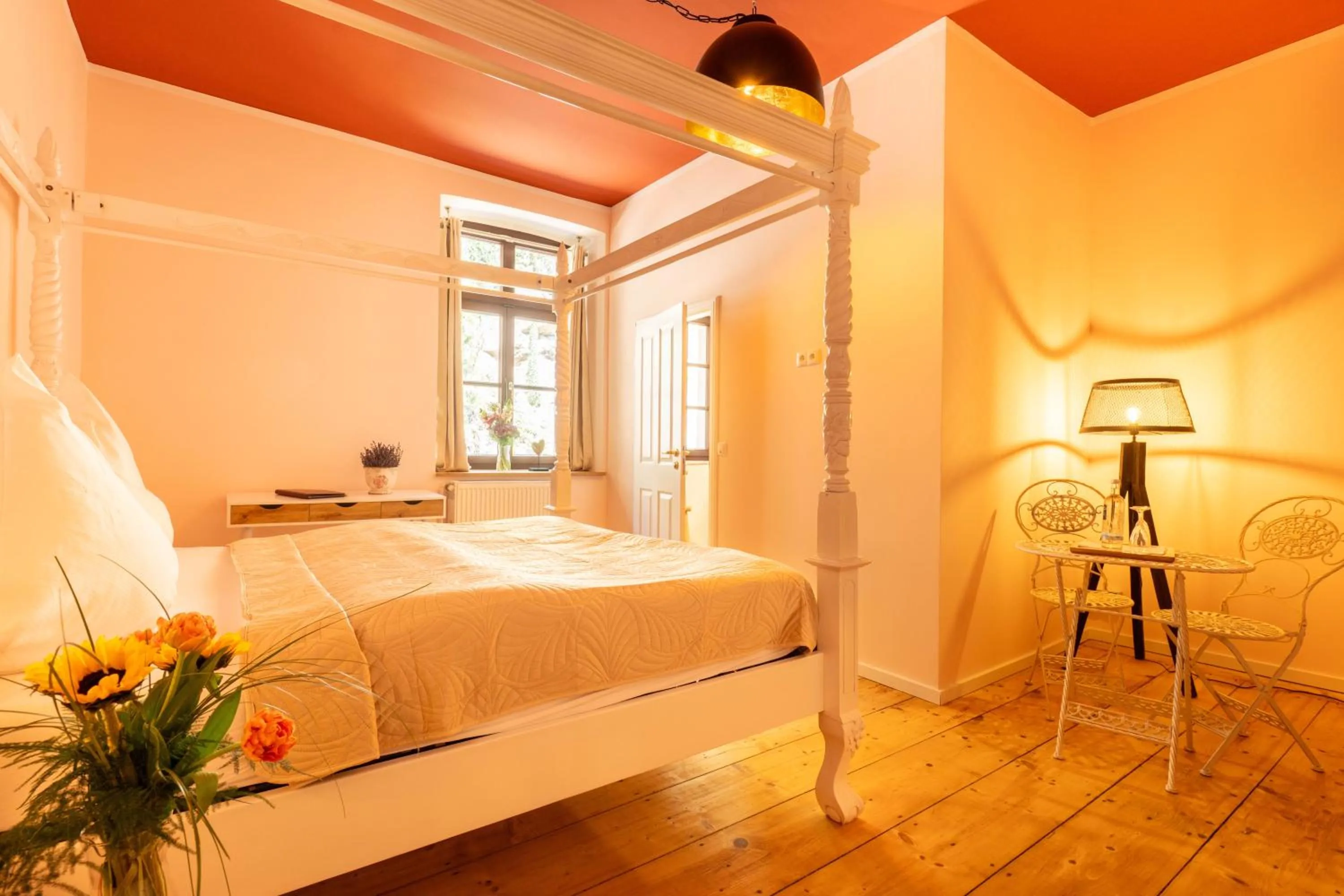 Photo of the whole room, Bed in Schloss Arenfels