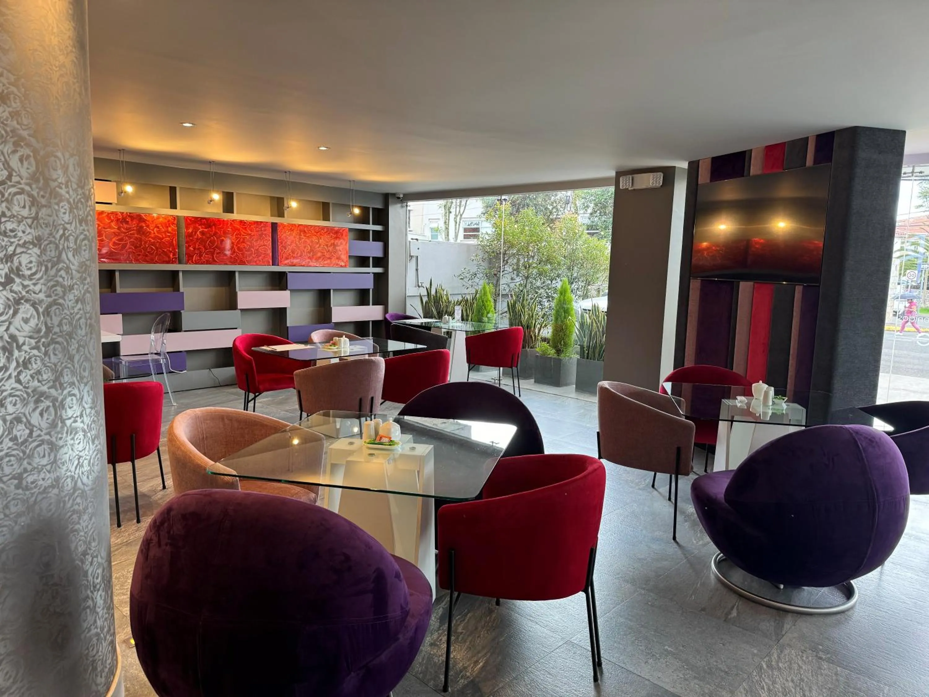 Restaurant/places to eat in Rioné Hotel Boutique