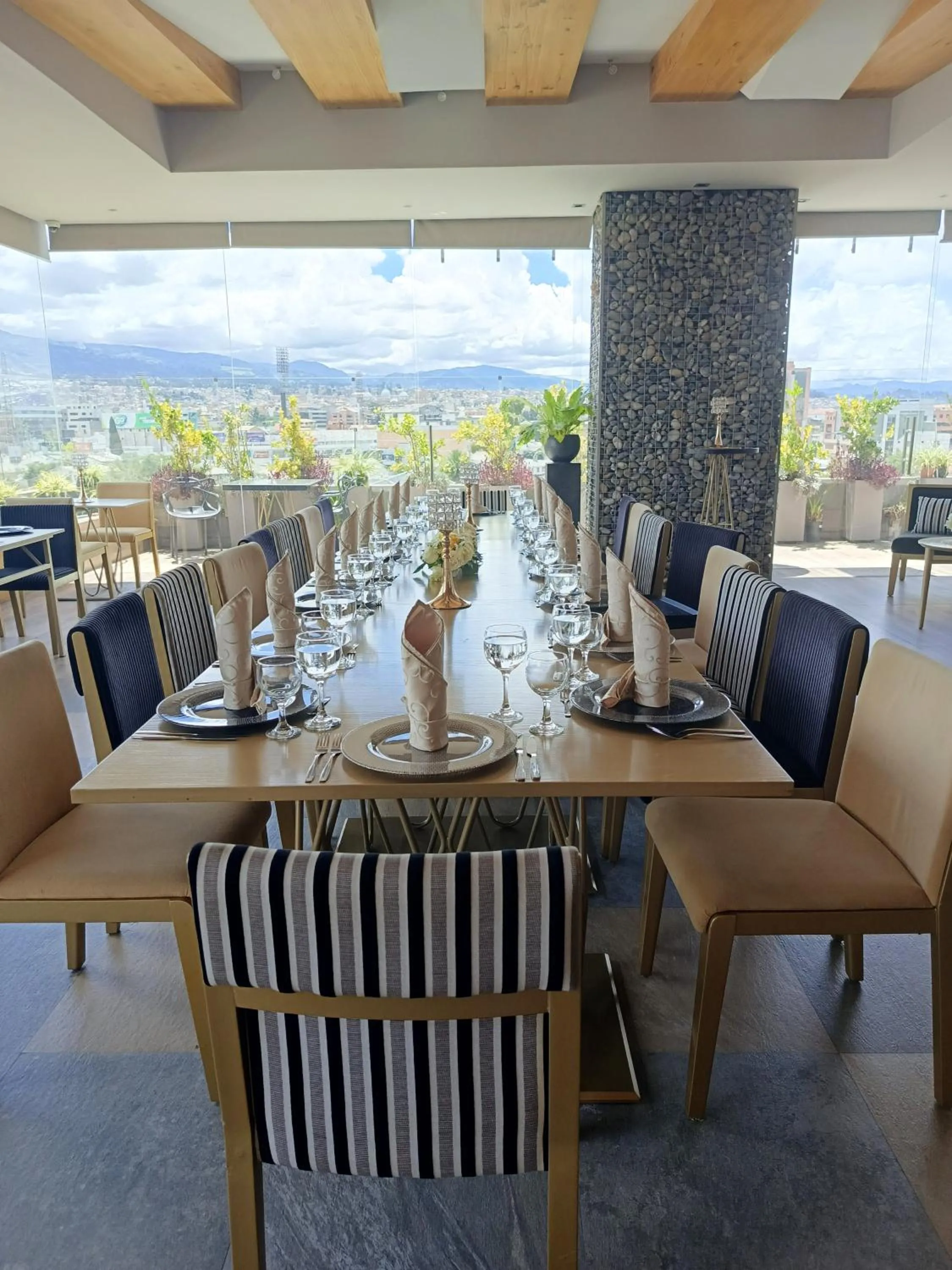 Lounge or bar in Rioné Hotel Boutique