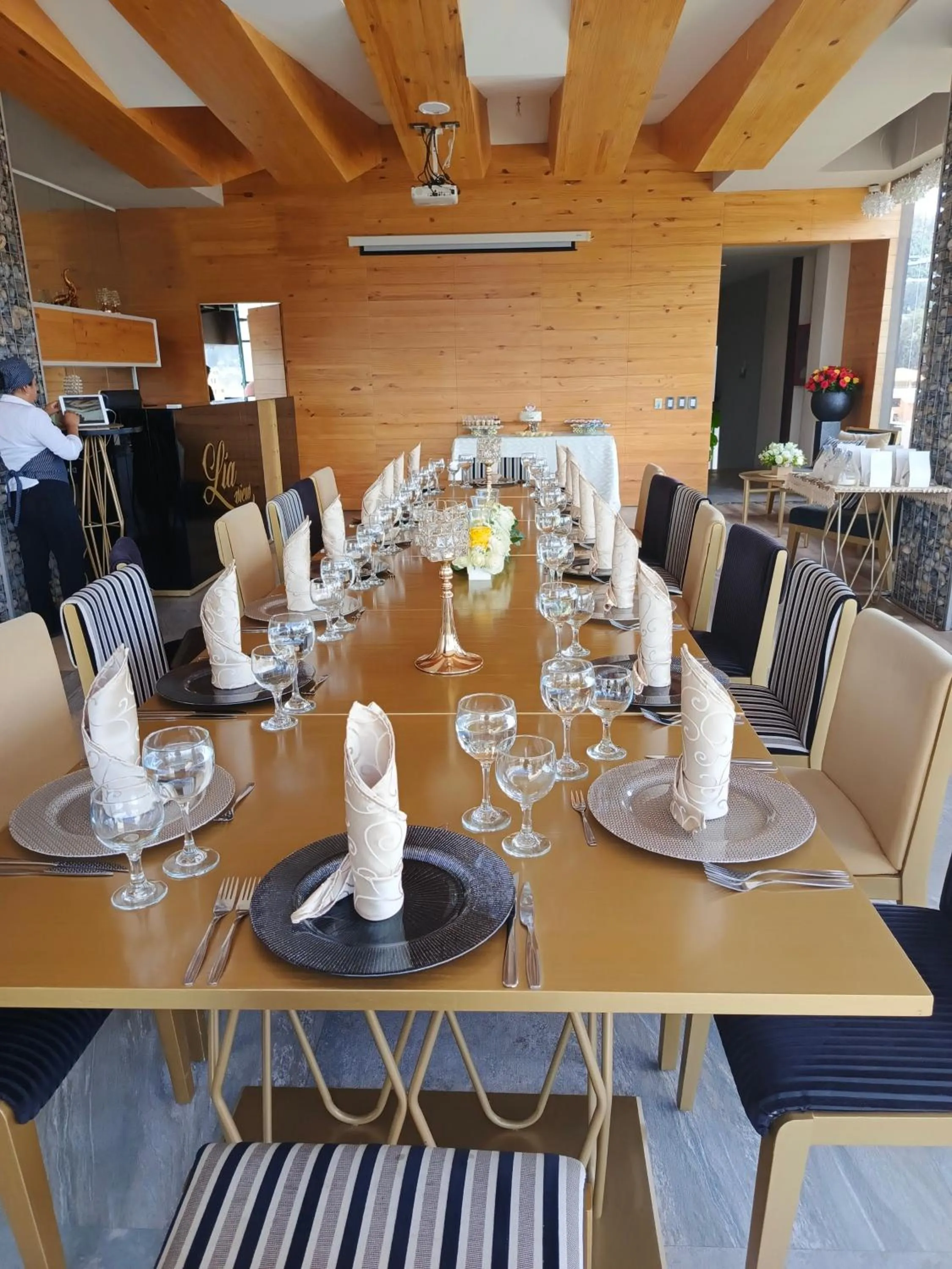 Restaurant/places to eat in Rioné Hotel Boutique